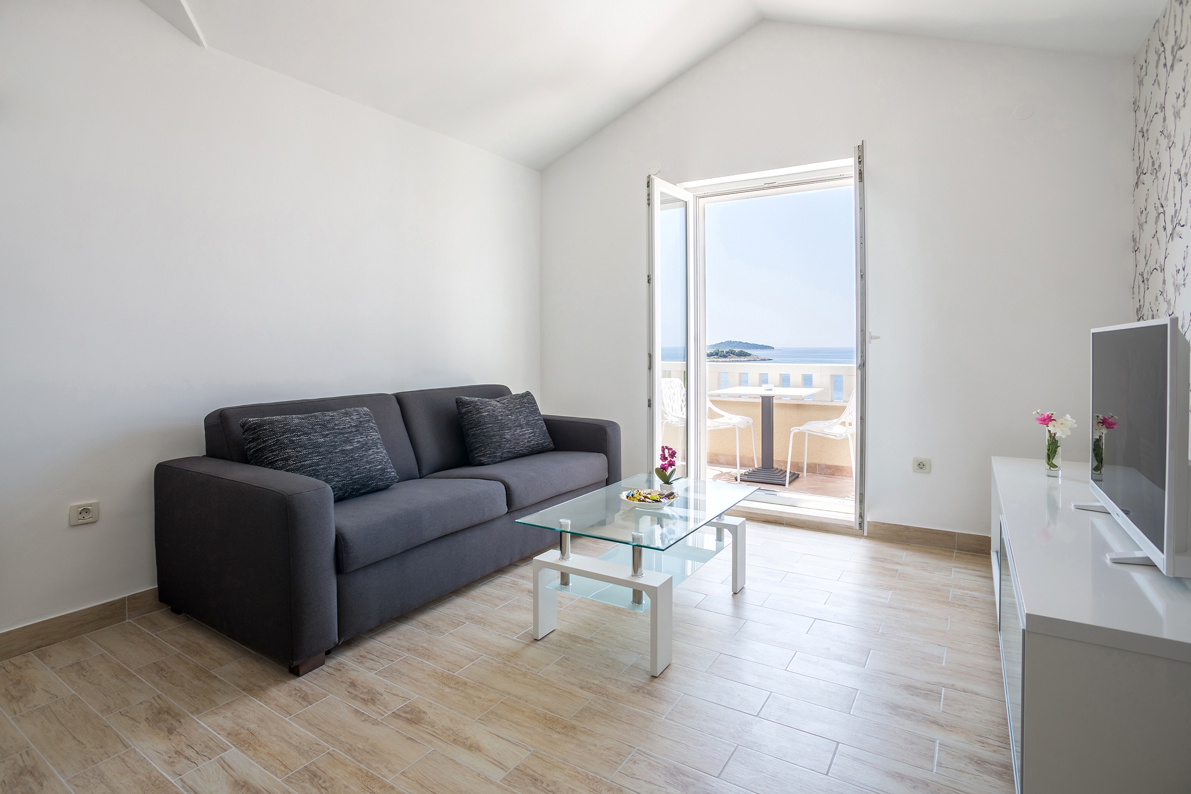 One bedroom apartment with balcony and sea view Rogoznica (A-10339-c) One bedroom apartment with balcony and sea view Rogoznica (A-10339-c)