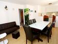 Dining room Trogir, Dining room in the apartment, air condition available and WiFi.