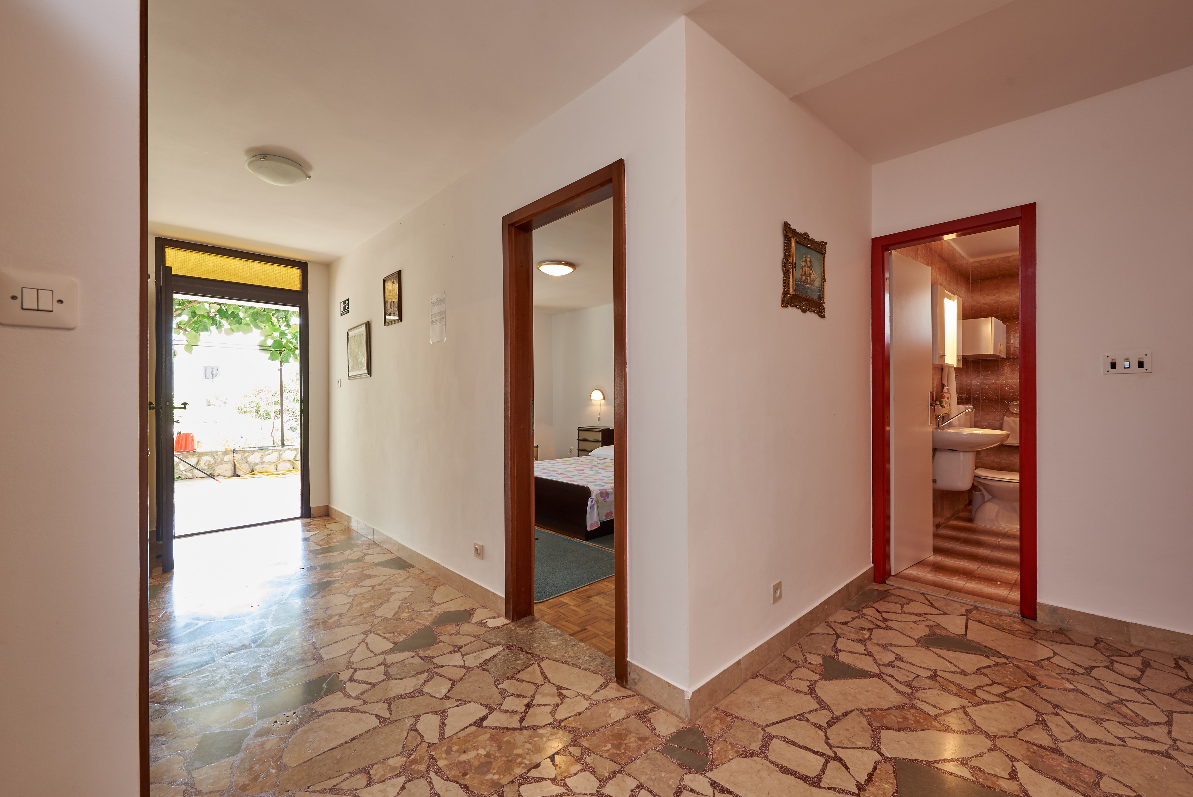 Two bedroom apartment with terrace Trogir  A-a