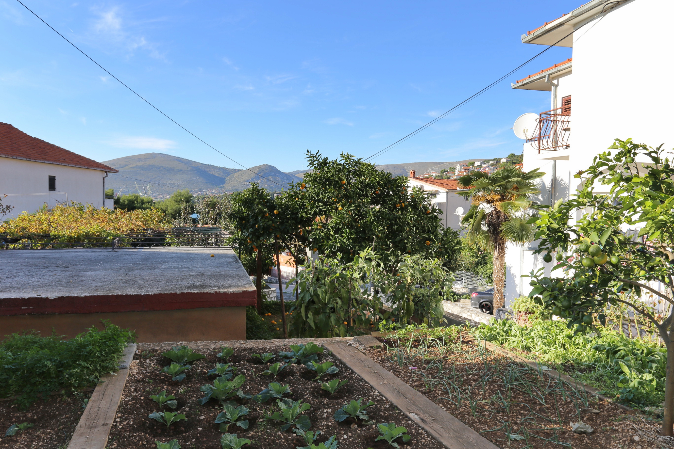 Two bedroom apartment with terrace Trogir  A-a