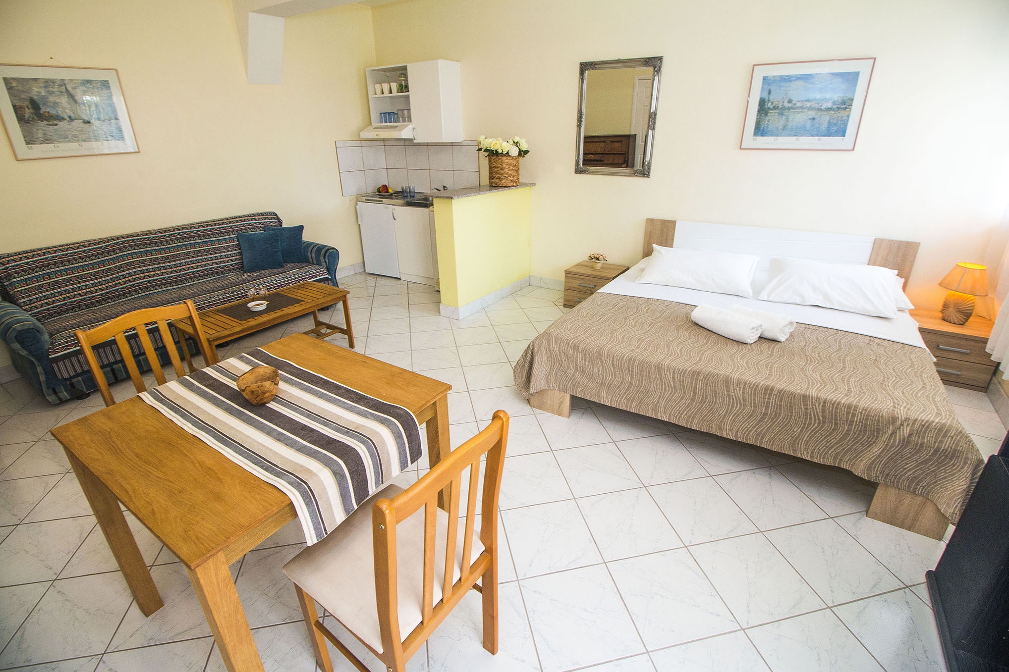 Studio flat with terrace Podstrana, Split  AS-a