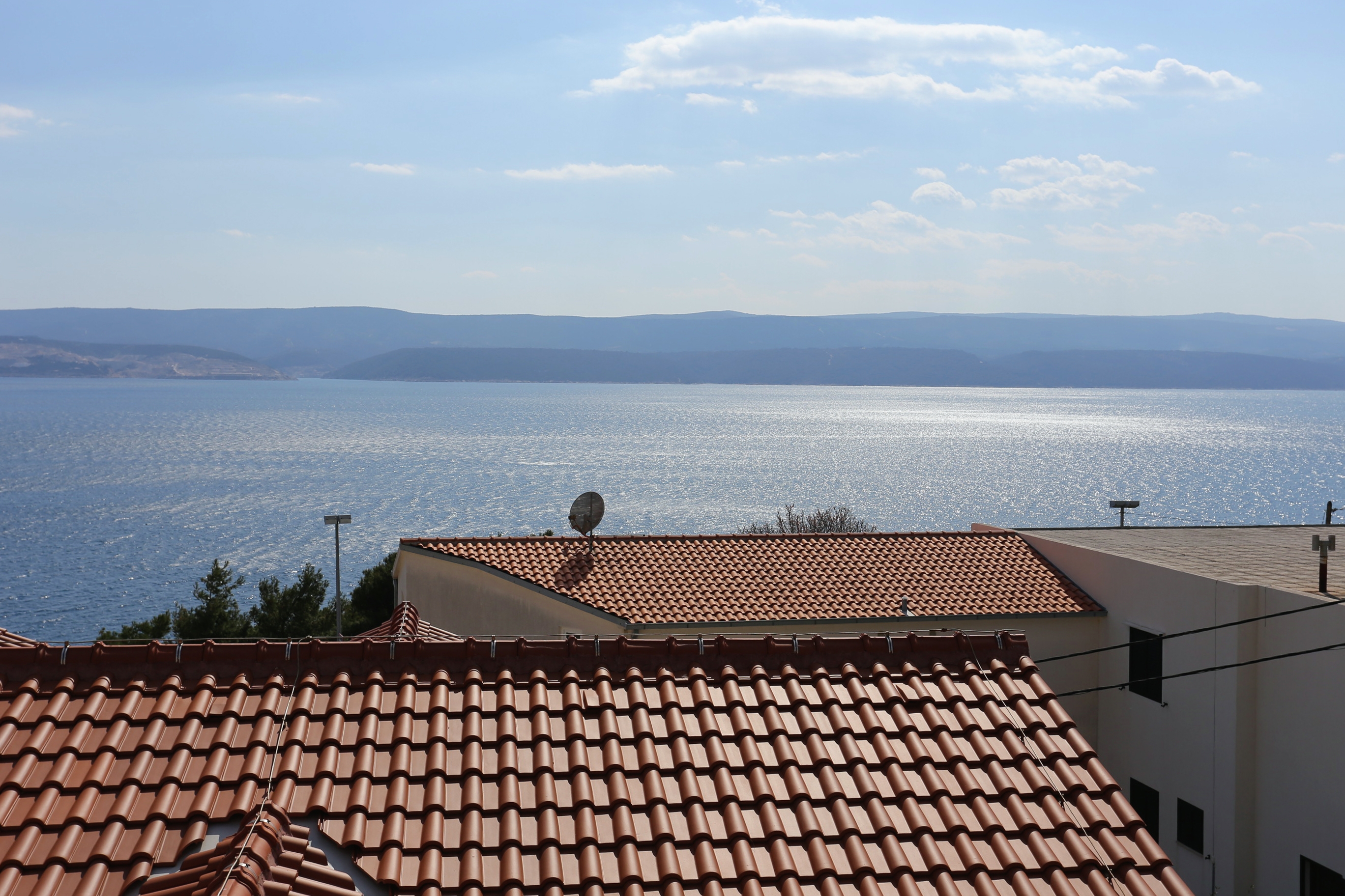 Three bedroom apartment with balcony and sea view Lokva Rogoznica, Omiš  A-a