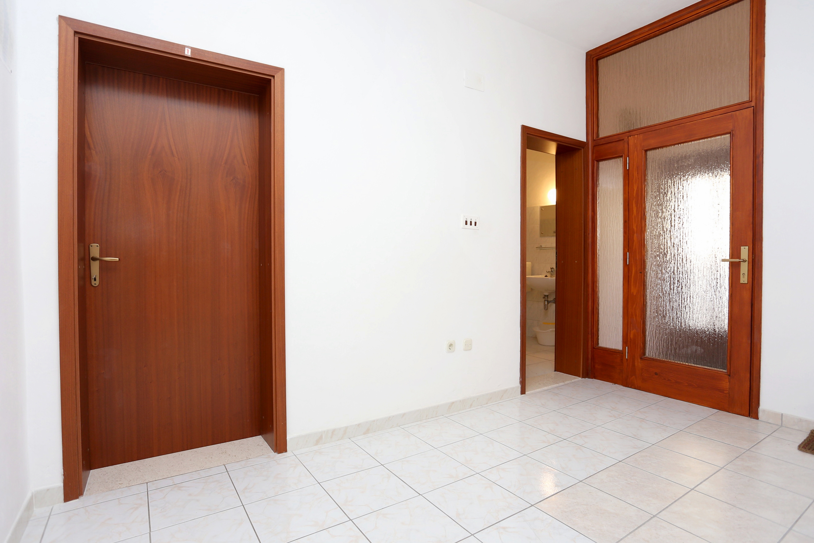 Three bedroom apartment with balcony and sea view Lokva Rogoznica, Omiš  A-a