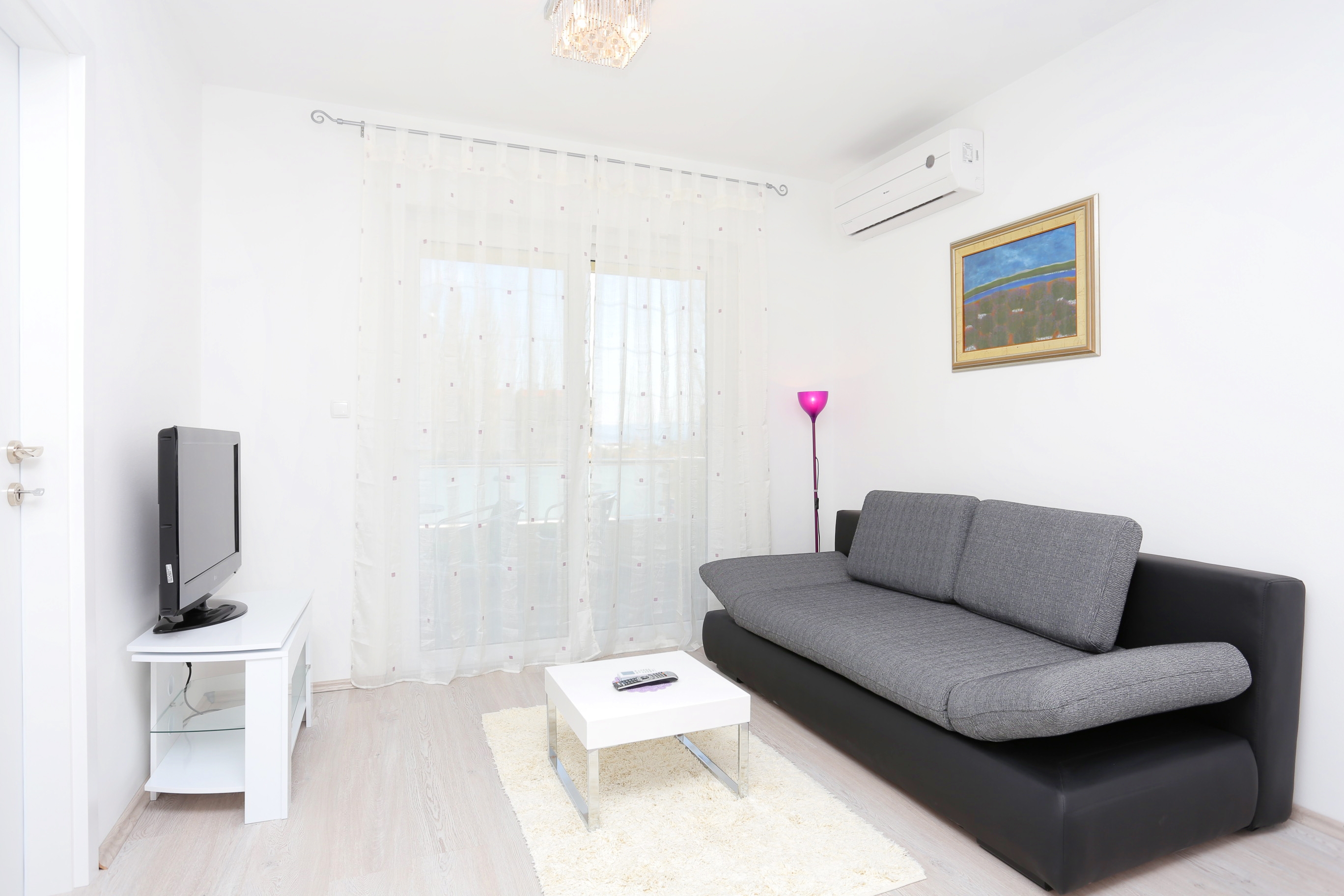 Two bedroom apartment with terrace Omiš (A-10362-a) Two bedroom apartment with terrace Omiš (A-10362-a)