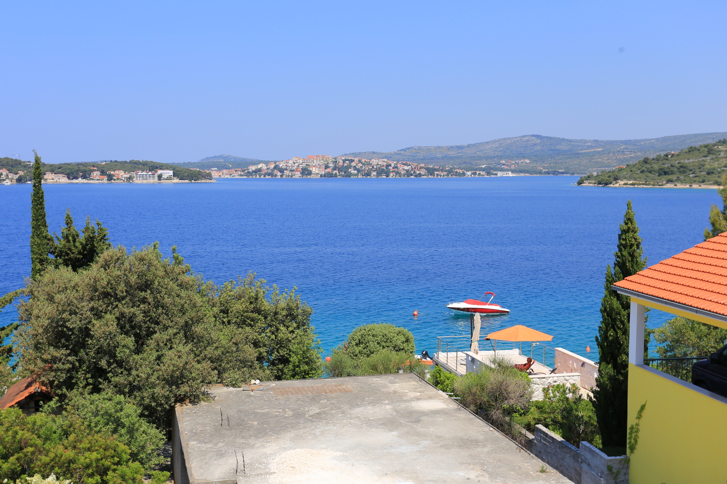 One bedroom apartment near beach Ražanj, Rogoznica  A-a