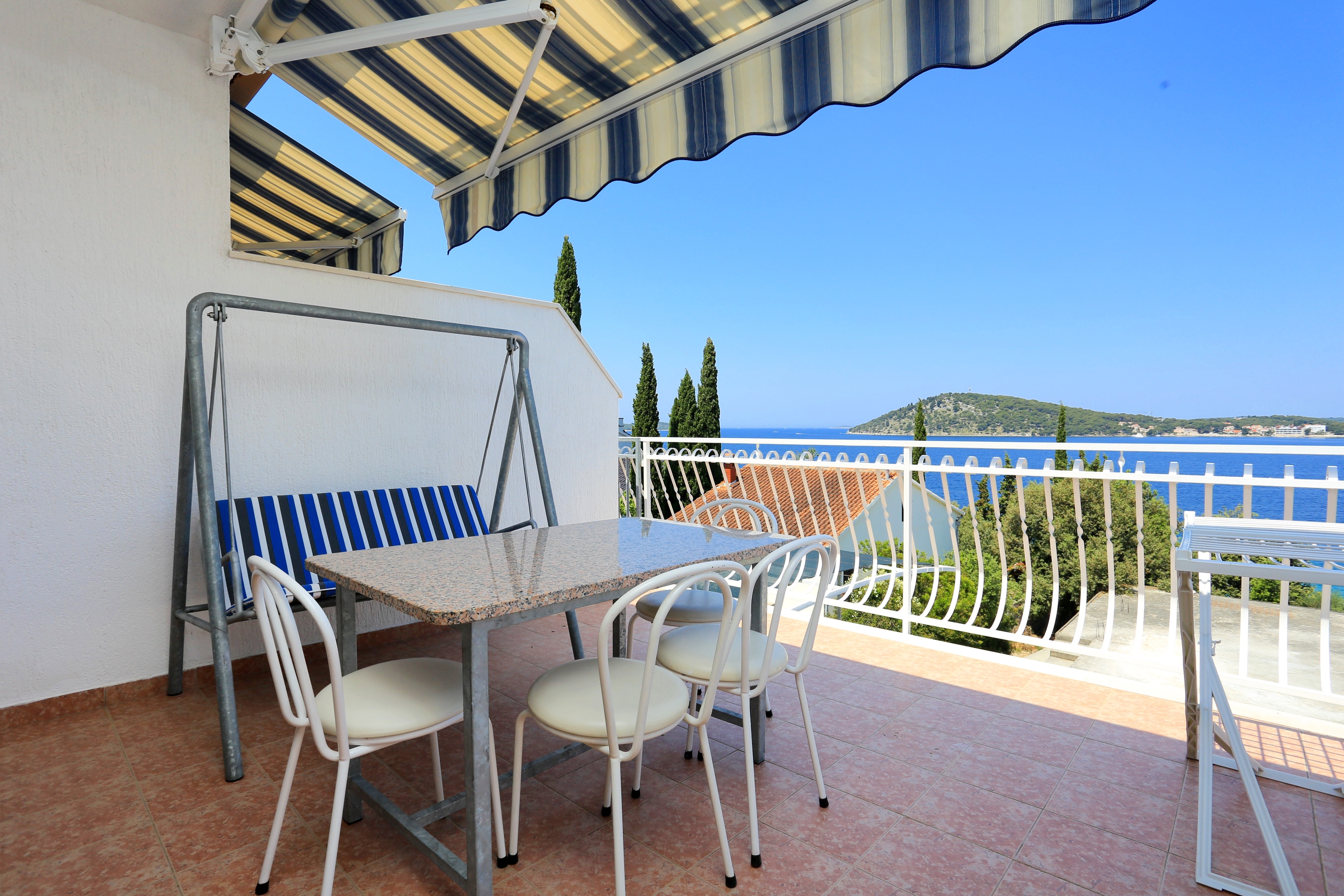 One bedroom apartment near beach Ražanj, Rogoznica (A-10373-b)