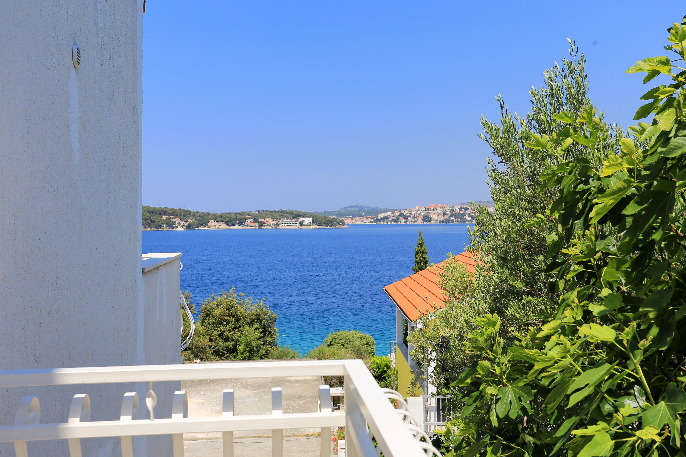 One bedroom apartment near beach Ražanj, Rogoznica  A-b