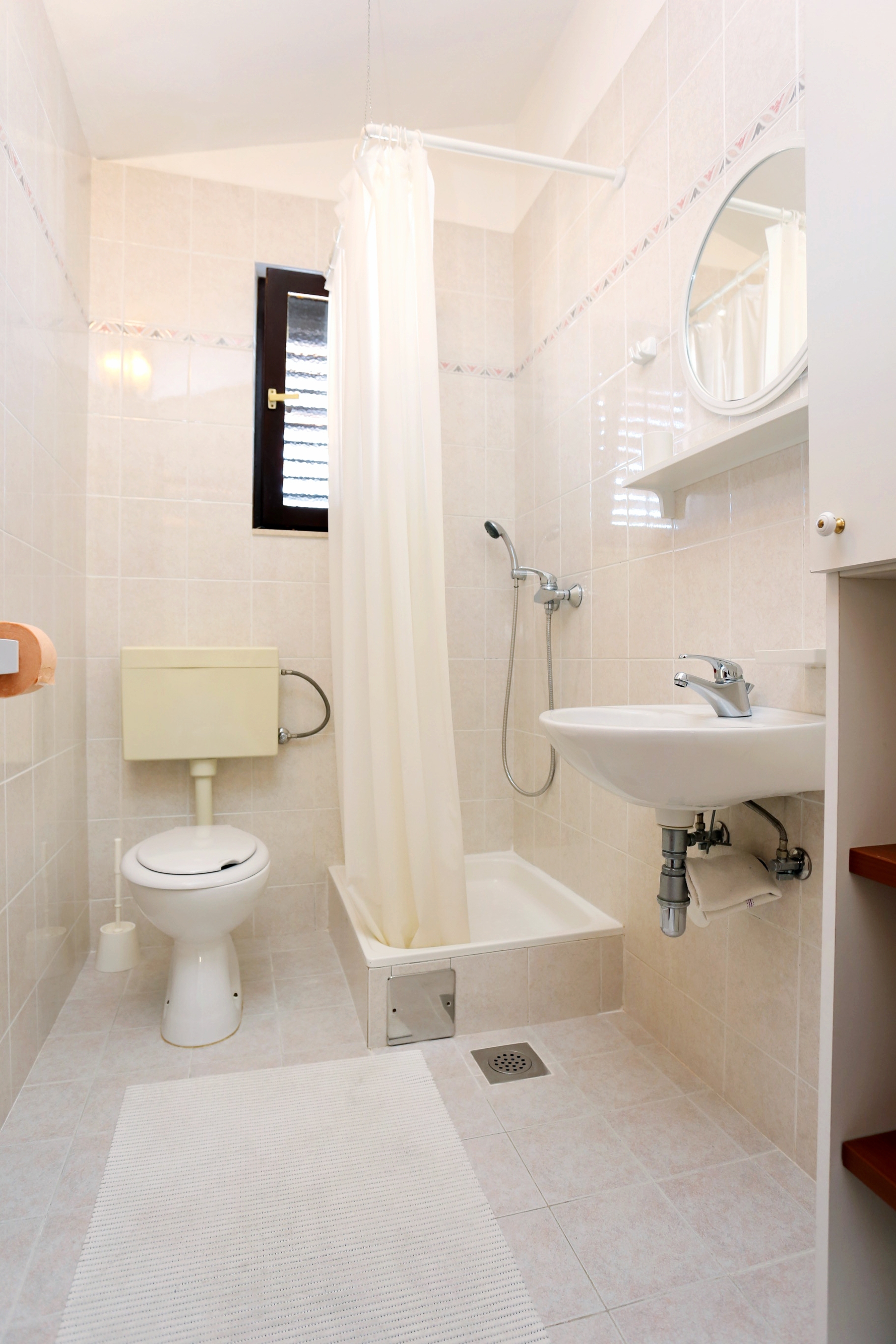 Three bedroom apartment near beach Ražanj, Rogoznica  A-c
