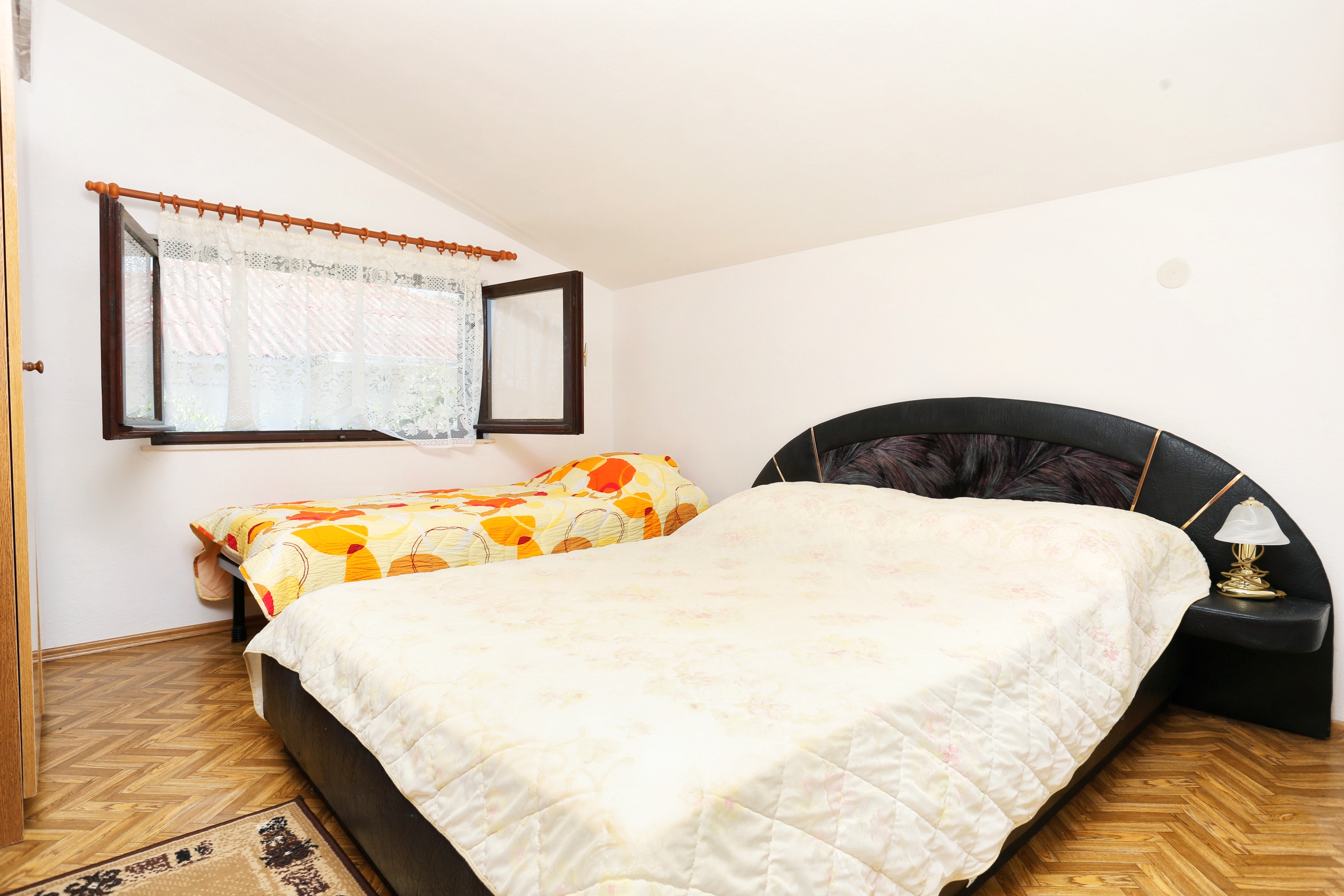 Three bedroom apartment near beach Ražanj, Rogoznica  A-c