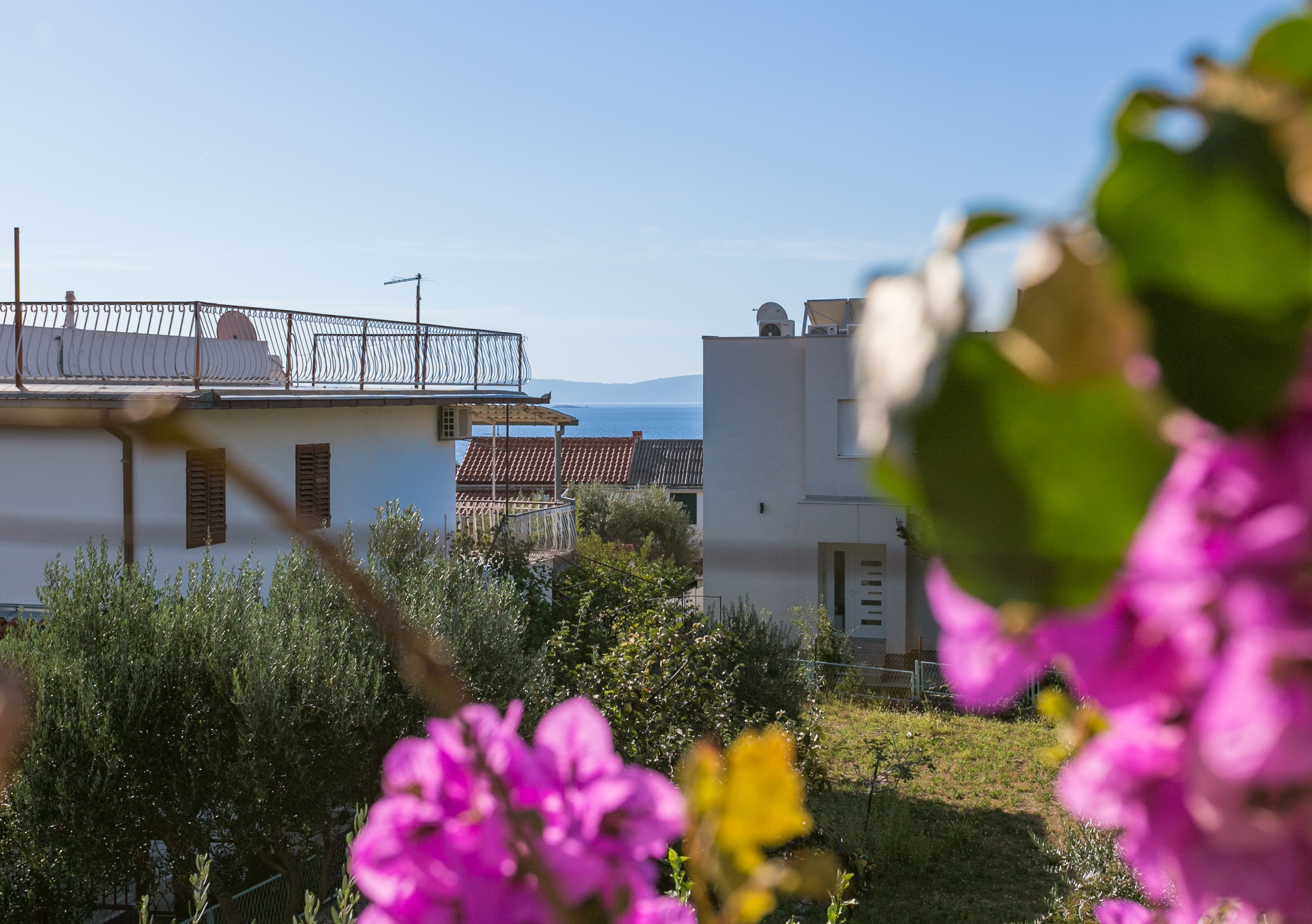 Two bedroom apartment with terrace and sea view Seget Vranjica, Trogir  A-a