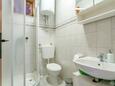 Ванная комната Seget Vranjica, Ванная комната в размещении типа apartment, Домашние животные допускаются и WiFi.