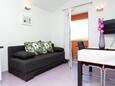 Obývací pokoj Zečevo Rtić, Obývací pokoj v ubytování typu studio-apartment, WiFi.