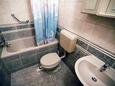 Ванная комната Baška Voda, Ванная комната в размещении типа studio-apartment, WiFi.