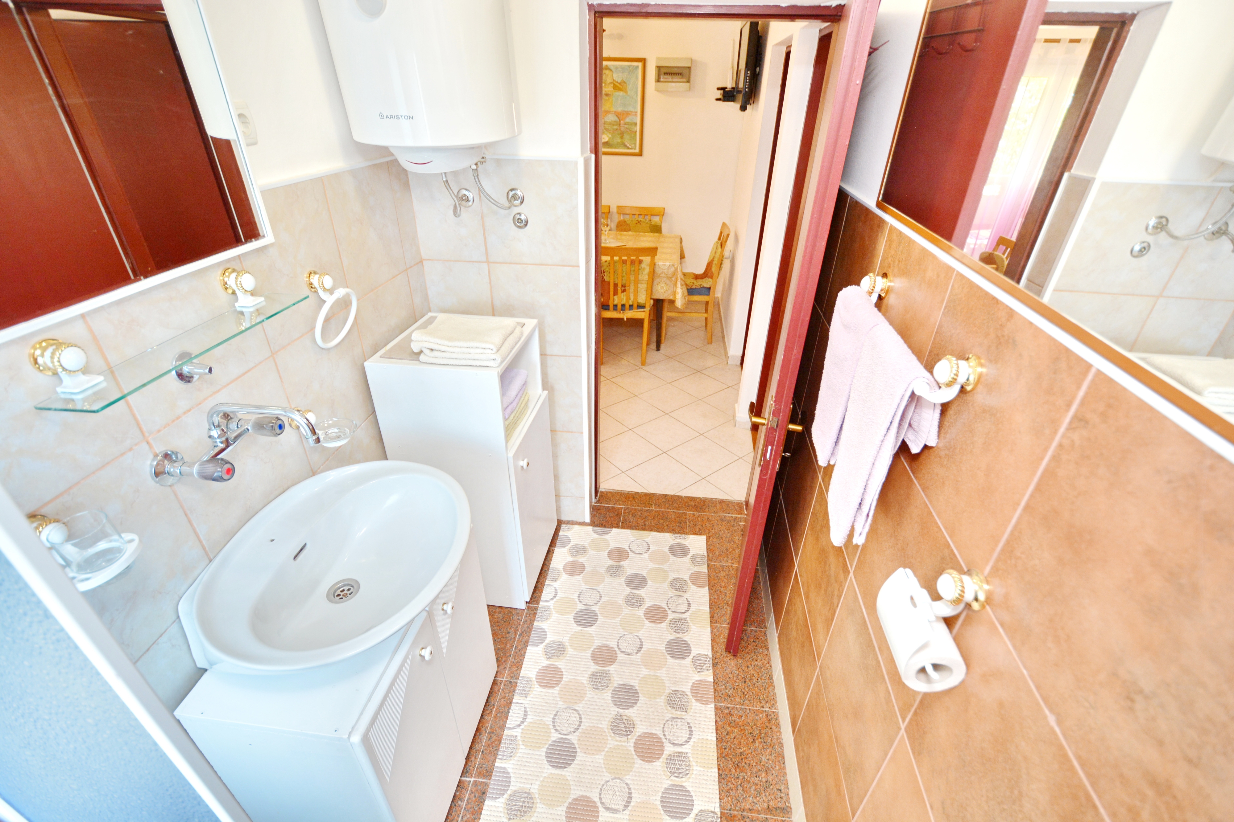 Three bedroom apartment with terrace Vir  A-a