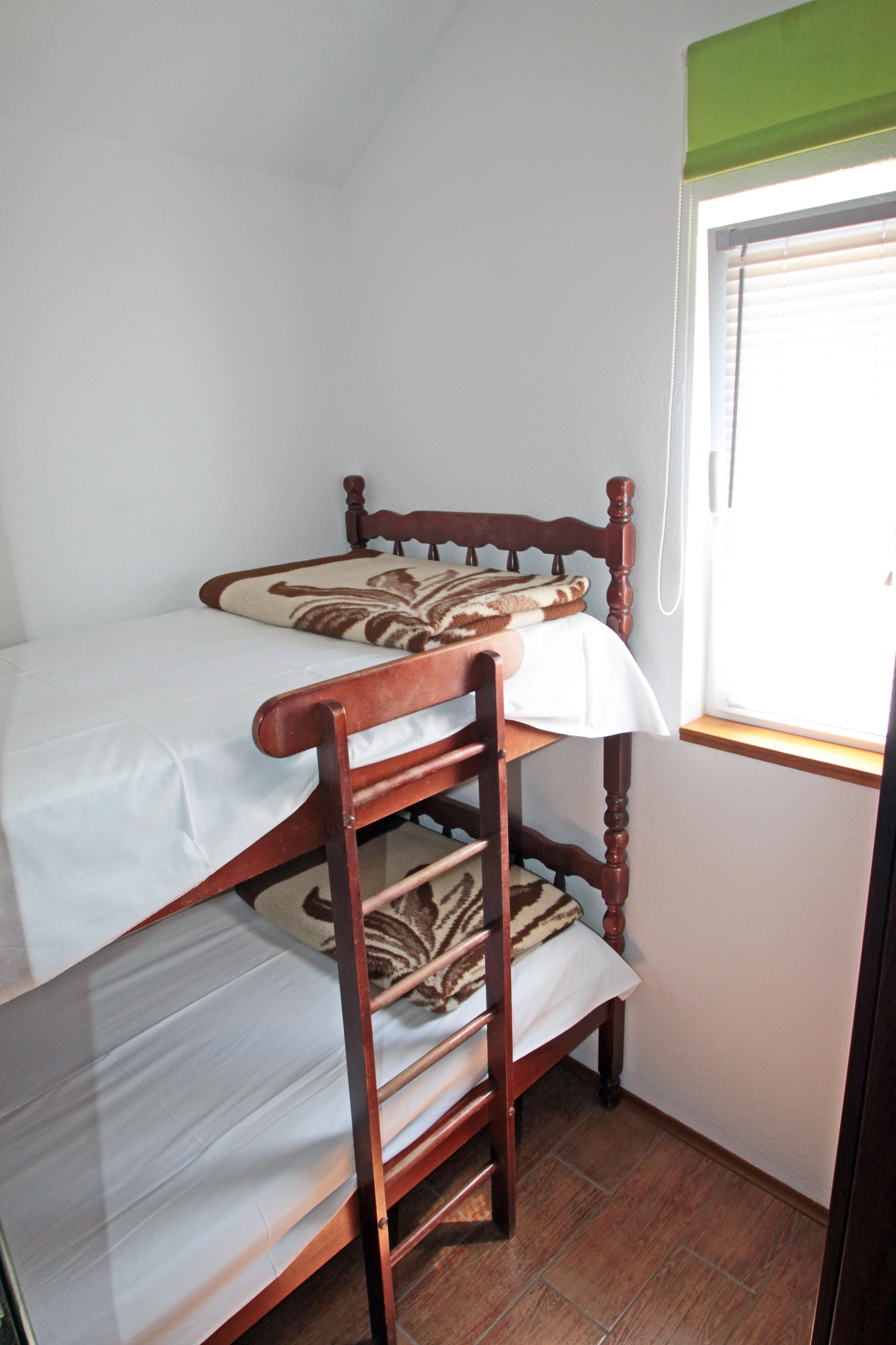 Two bedroom apartment with terrace and sea view Vinjerac, Zadar  A-a