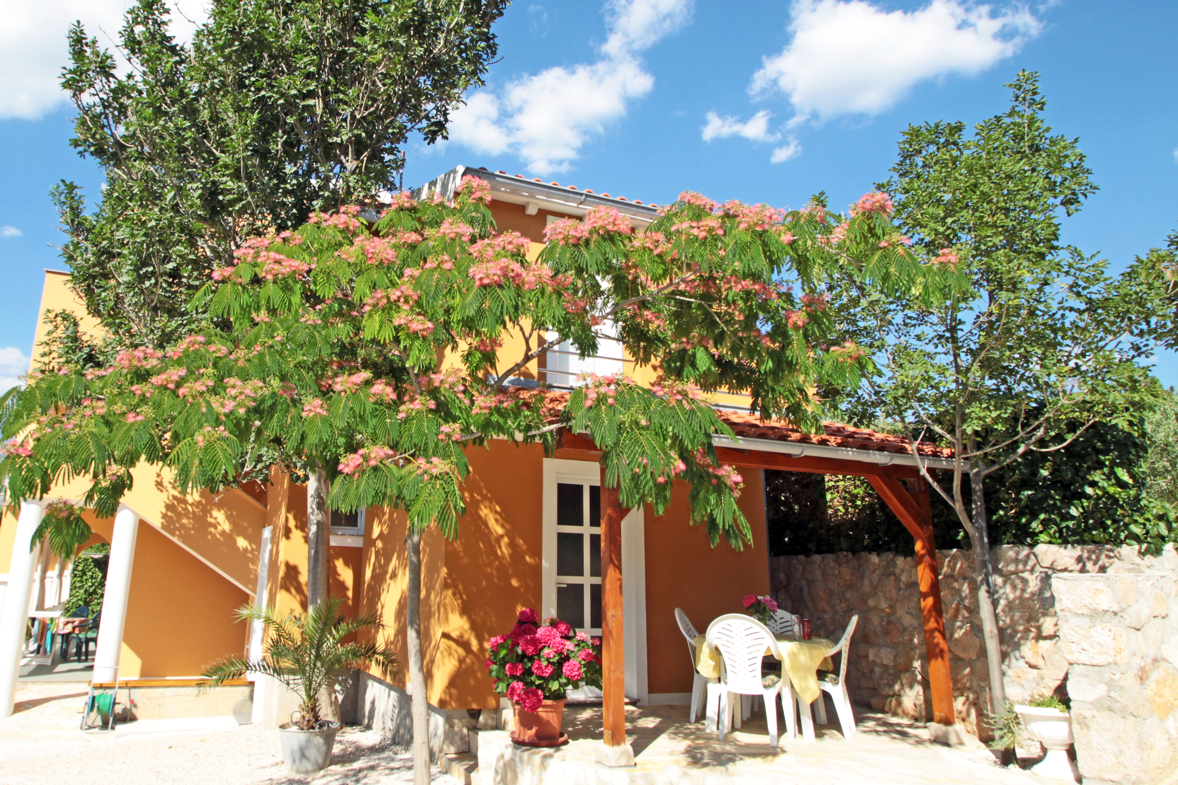 Two bedroom apartment with terrace and sea view Vinjerac, Zadar (A-10413-a)