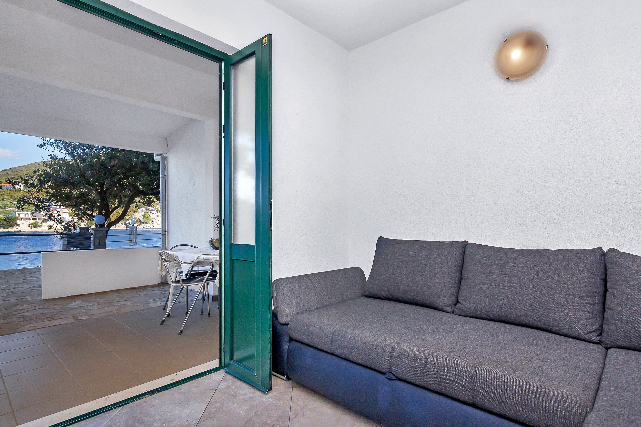 One bedroom apartment near beach Cove Pokrivenik, Hvar (A-10419-a) One bedroom apartment near beach Cove Pokrivenik, Hvar (A-10419-a)