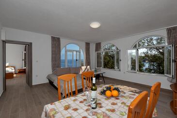 Dining room 1 Pokrivenik, Dining room 1 in the apartment, air condition available and (pet friendly).