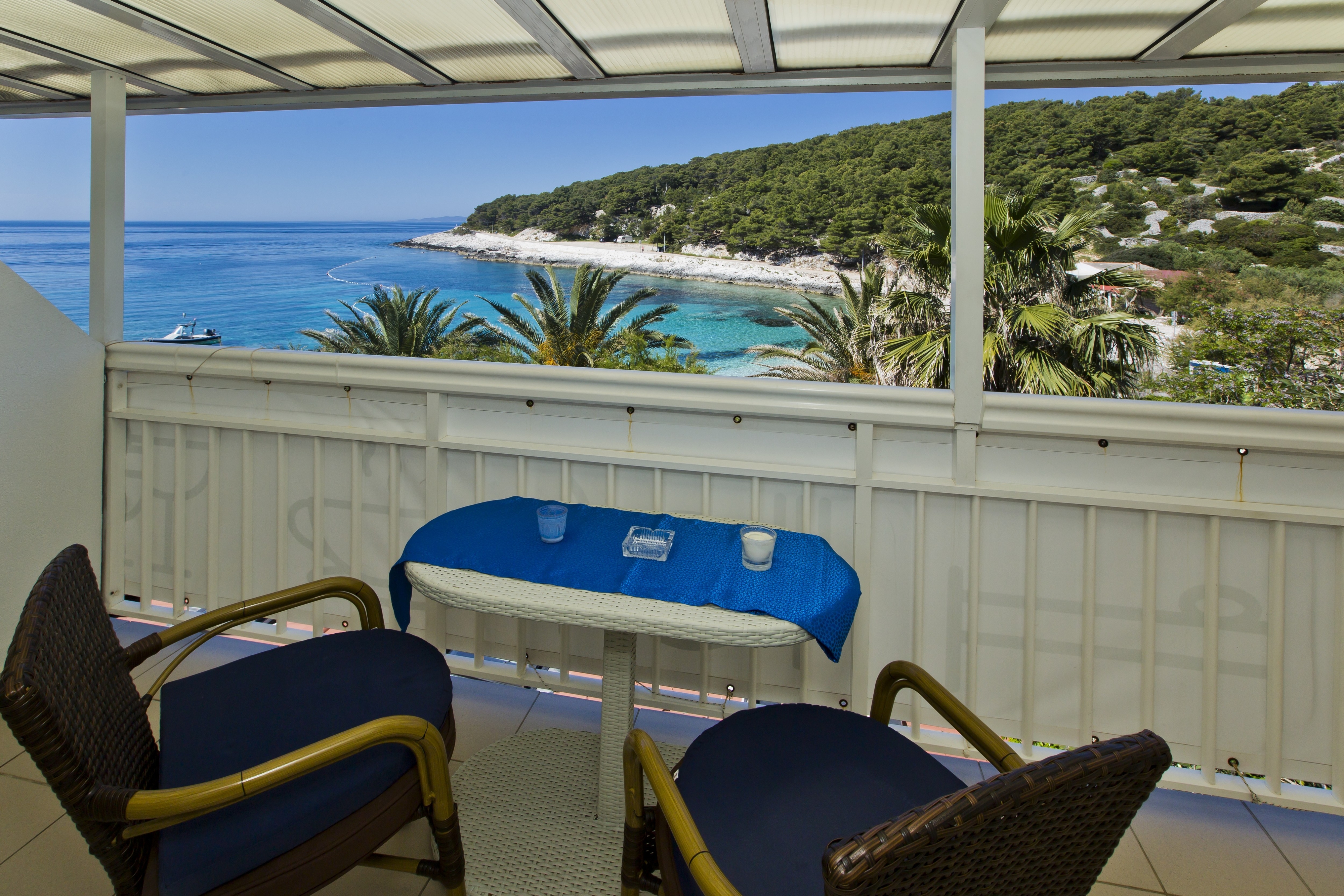 One bedroom apartment near beach Hvar  A-a