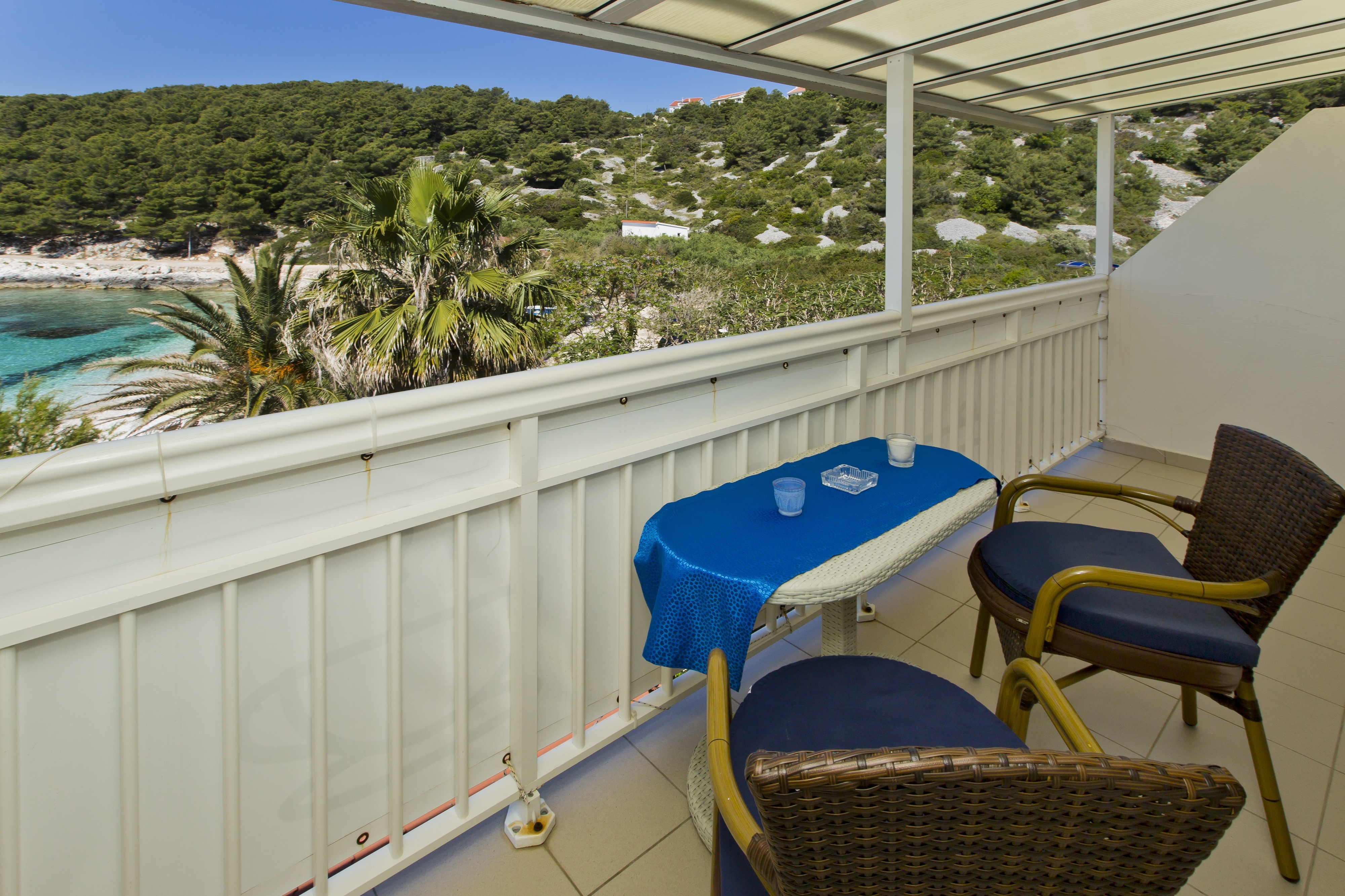 One bedroom apartment near beach Hvar  A-a