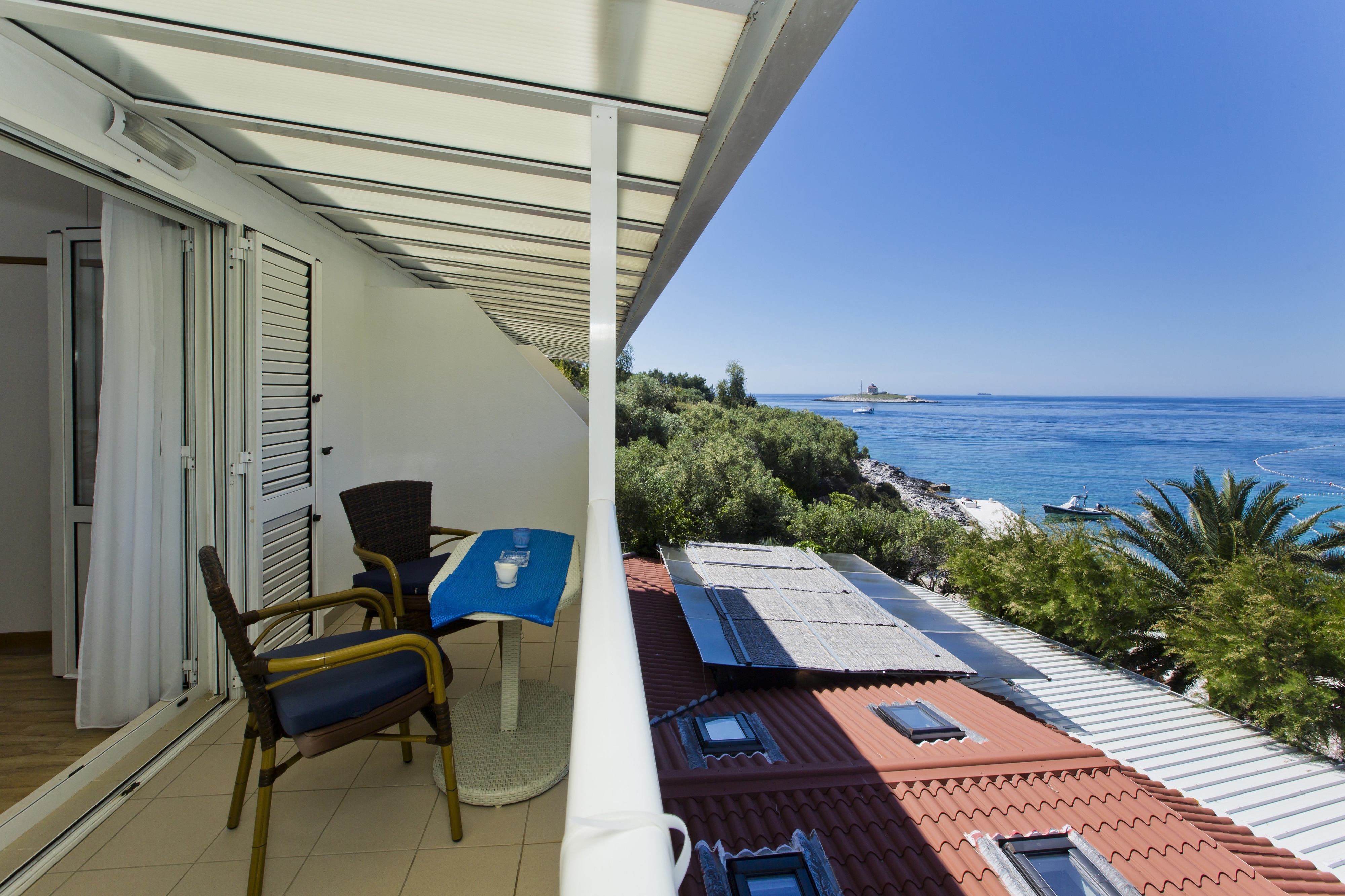 One bedroom apartment near beach Hvar  A-a