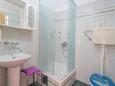 Hvar, Salle de bain dans l’hébergement en type studio-apartment, WiFi.