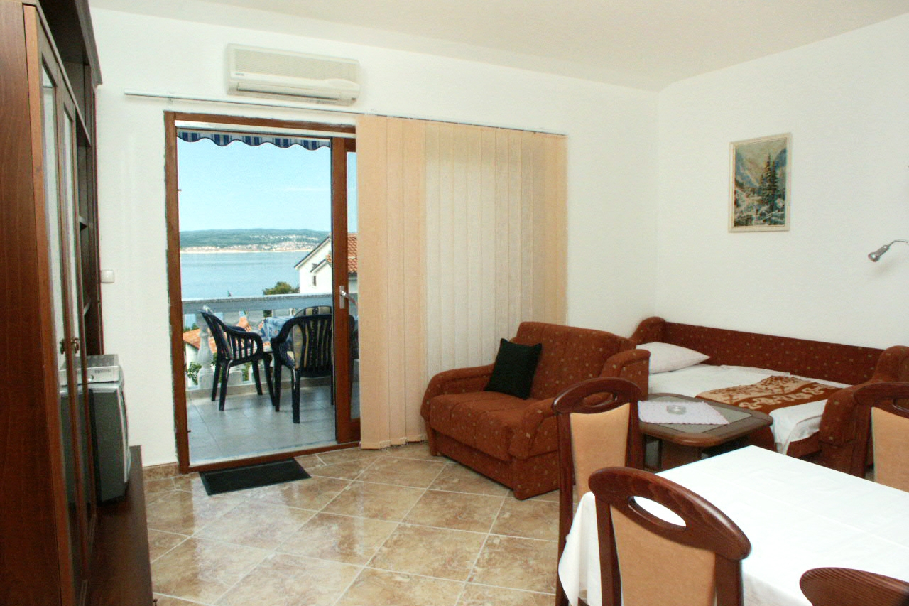 One bedroom apartment with terrace and sea view Crikvenica (A-10437-a) One bedroom apartment with terrace and sea view Crikvenica (A-10437-a)