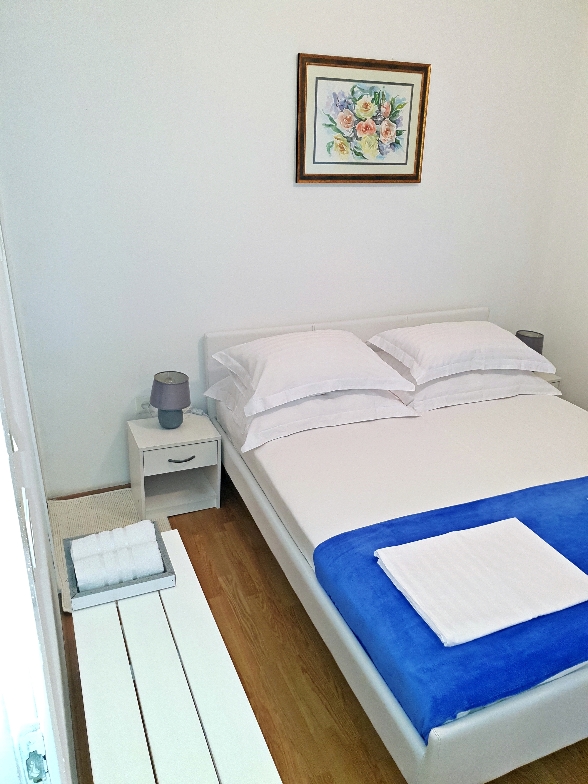 Three bedroom apartment with terrace and sea view Podaca, Makarska  A-a