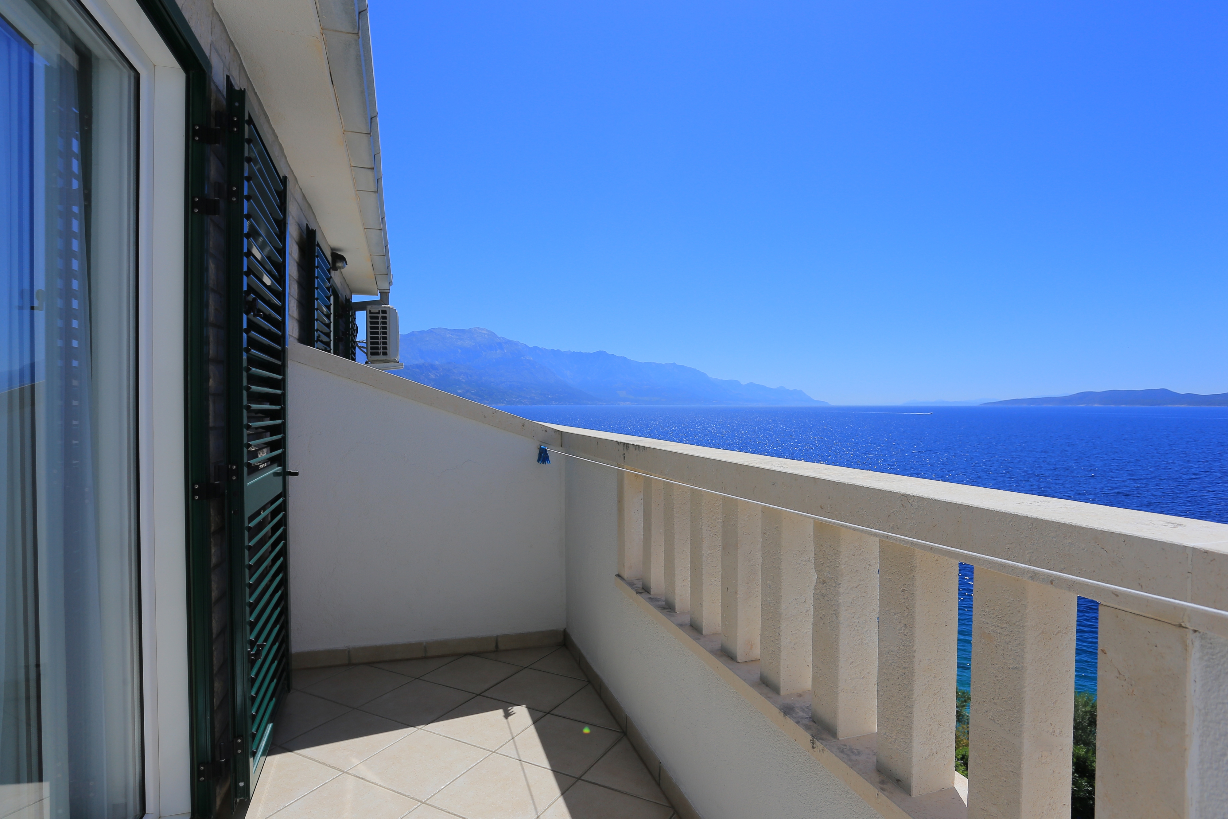 One bedroom apartment near beach Medići, Omiš  A-a