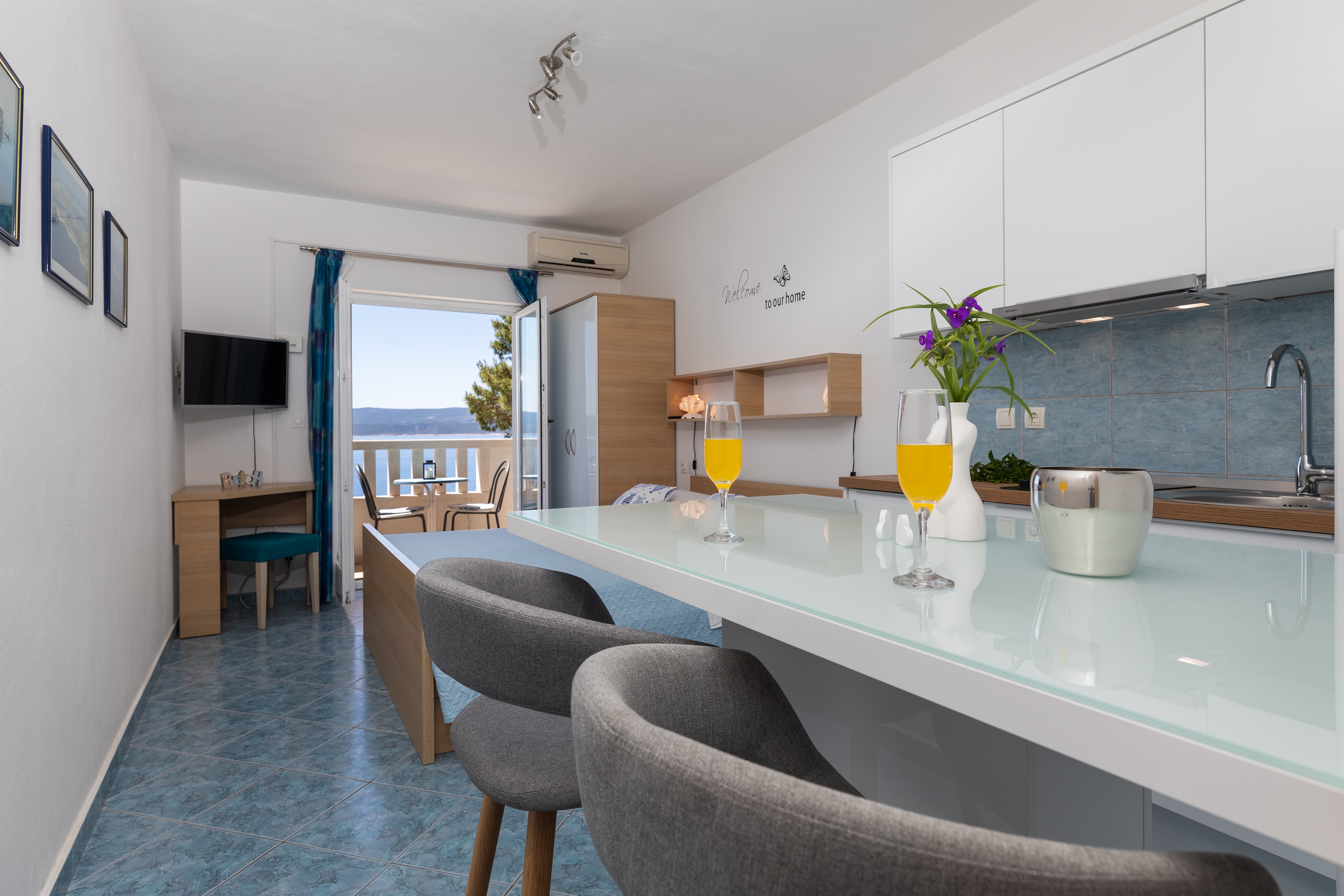 Studio flat near beach Medići, Omiš (AS-1047-a) Studio flat near beach Medići, Omiš (AS-1047-a)