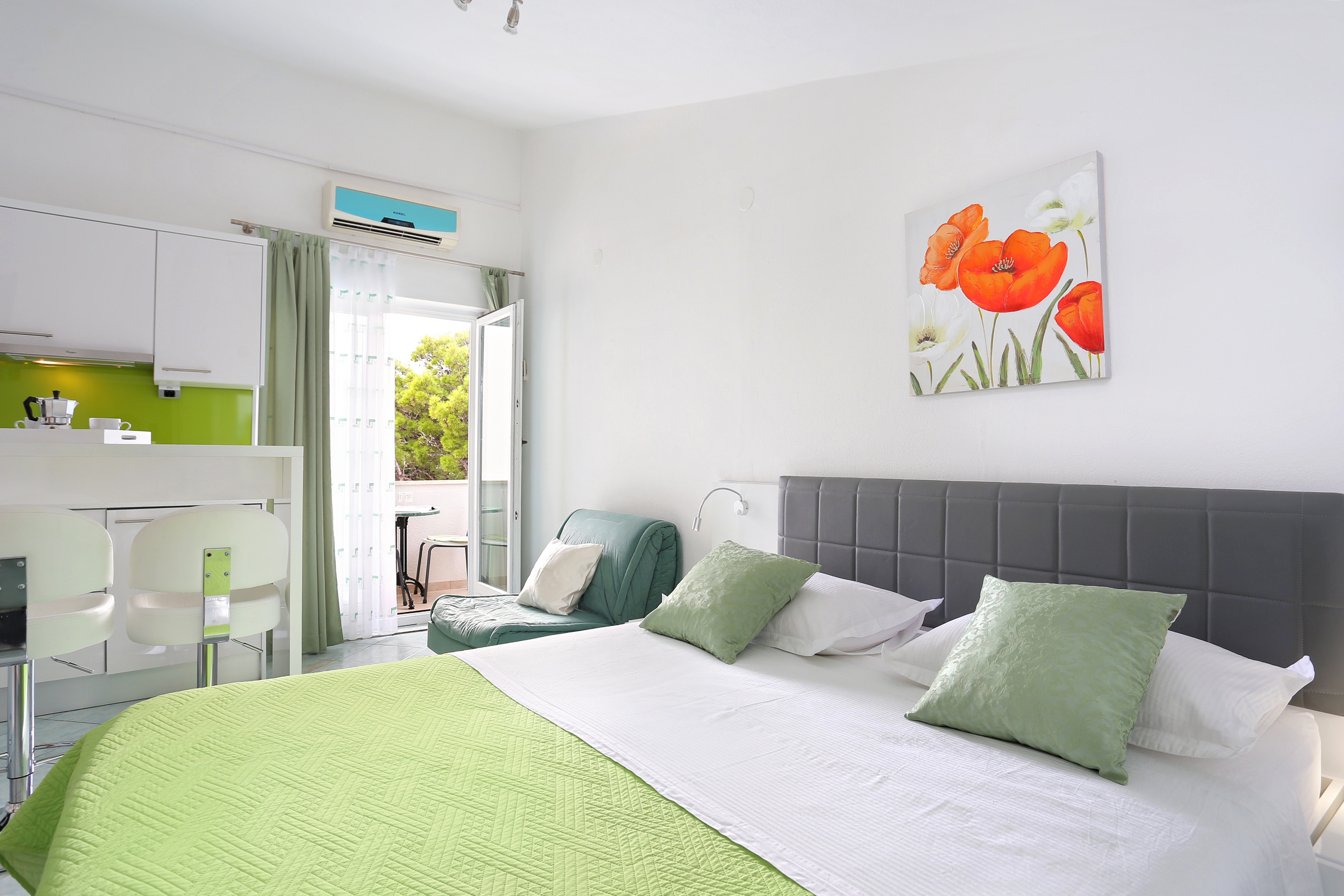 Studio flat near beach Medići, Omiš (AS-1047-d) Studio flat near beach Medići, Omiš (AS-1047-d)