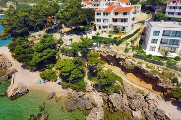 Property Medići, Omiš, Property 1047 - Apartments near sea with pebble beach.