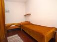 Ložnice Stanići, Ložnice v ubytování typu studio-apartment, domácí mazlíčci povoleni a WiFi.