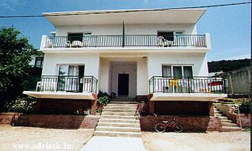 Property Živogošće - Mala Duba, Makarska, Property 1056 - Apartments near sea with pebble beach.