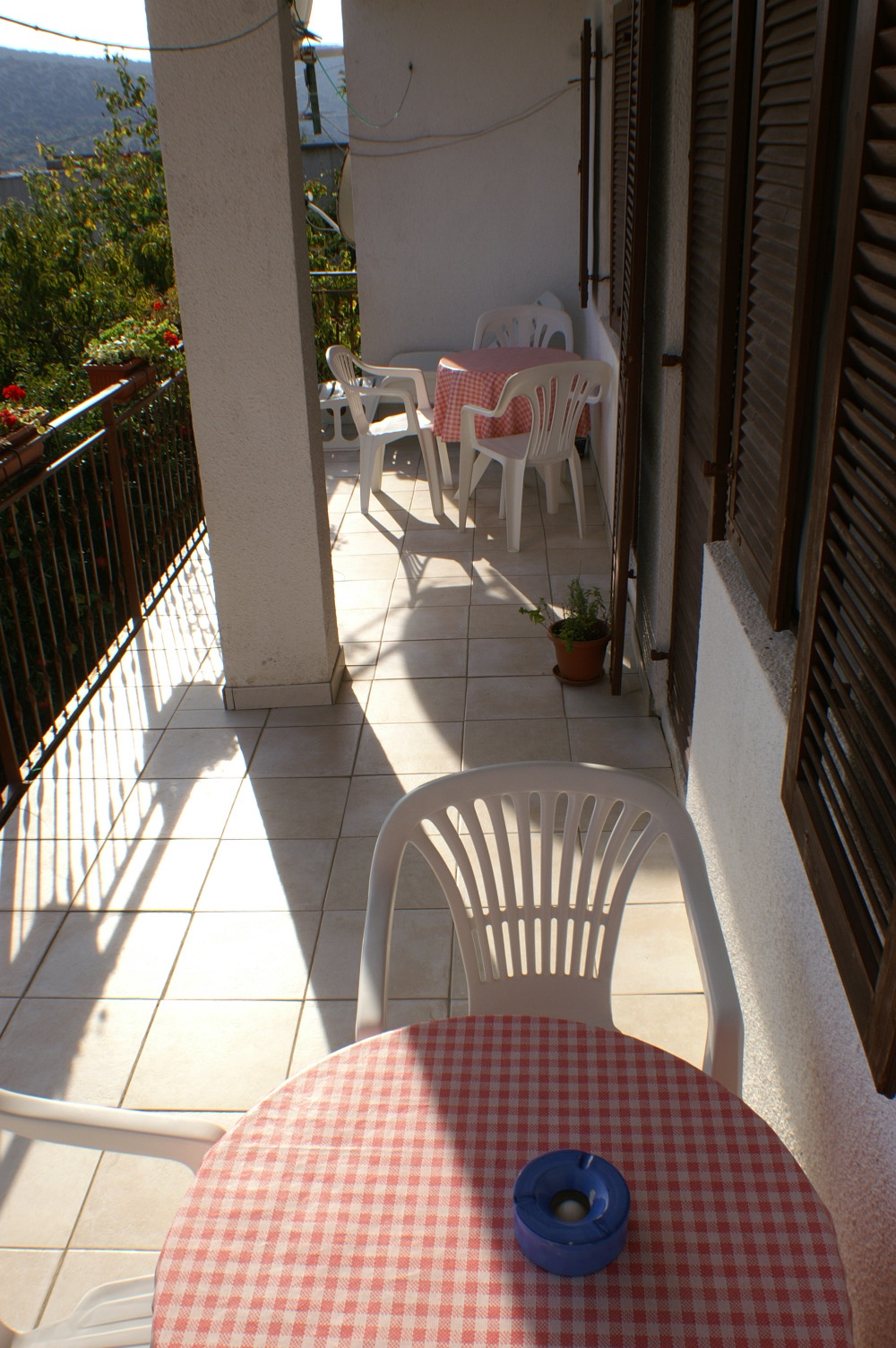 One bedroom apartment with terrace and sea view Marina, Trogir  A-a