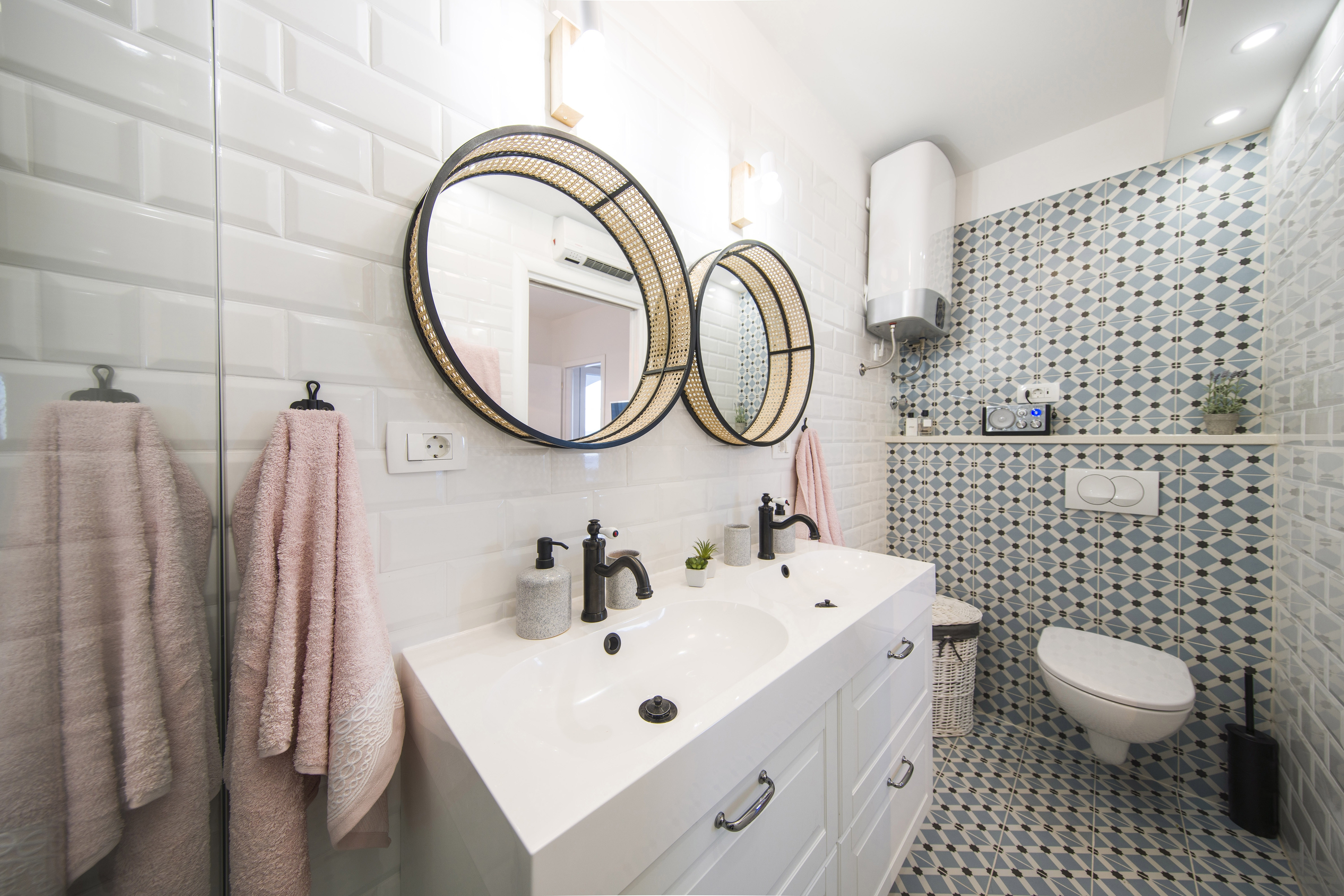 Four bedroom apartment near beach Pisak, Omiš  A-a