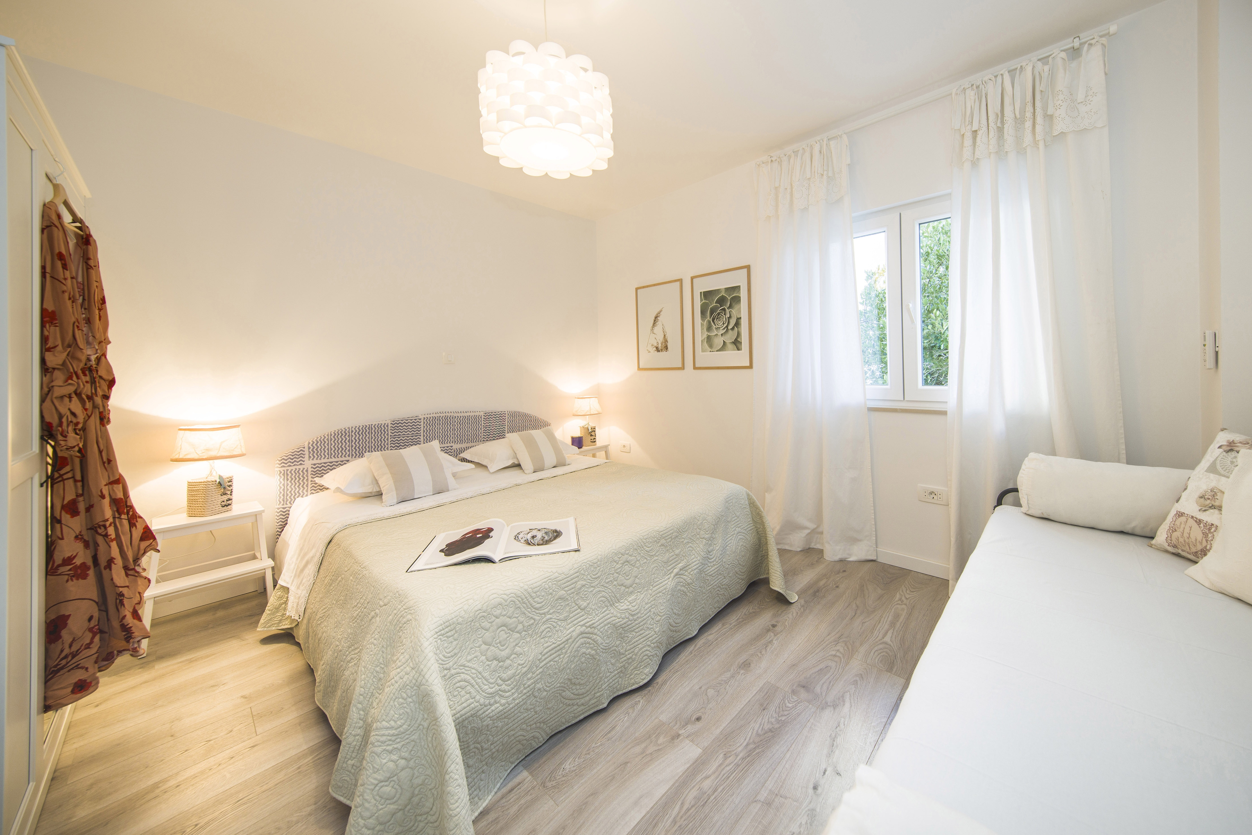 Four bedroom apartment near beach Pisak, Omiš  A-a