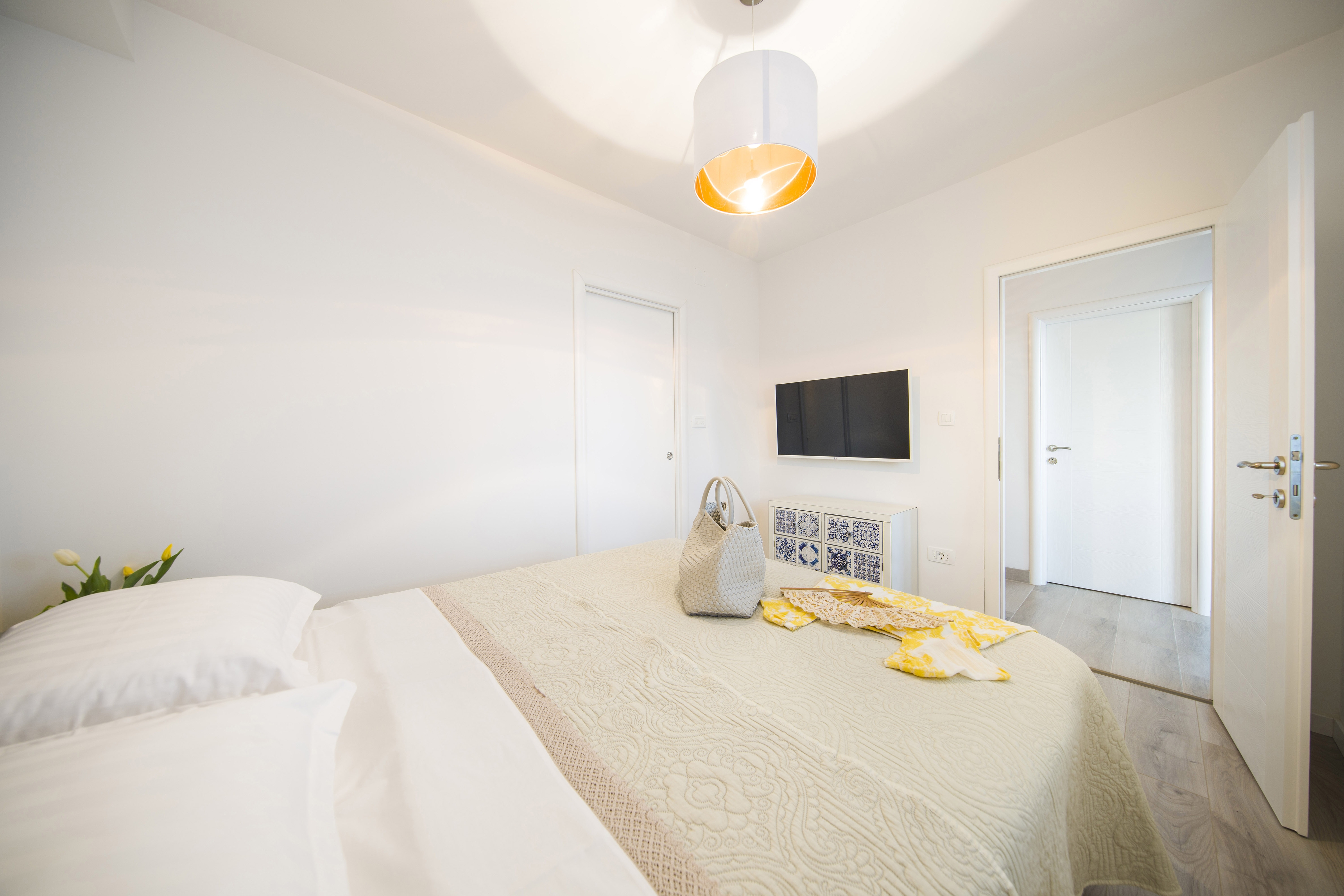 Four bedroom apartment near beach Pisak, Omiš  A-a