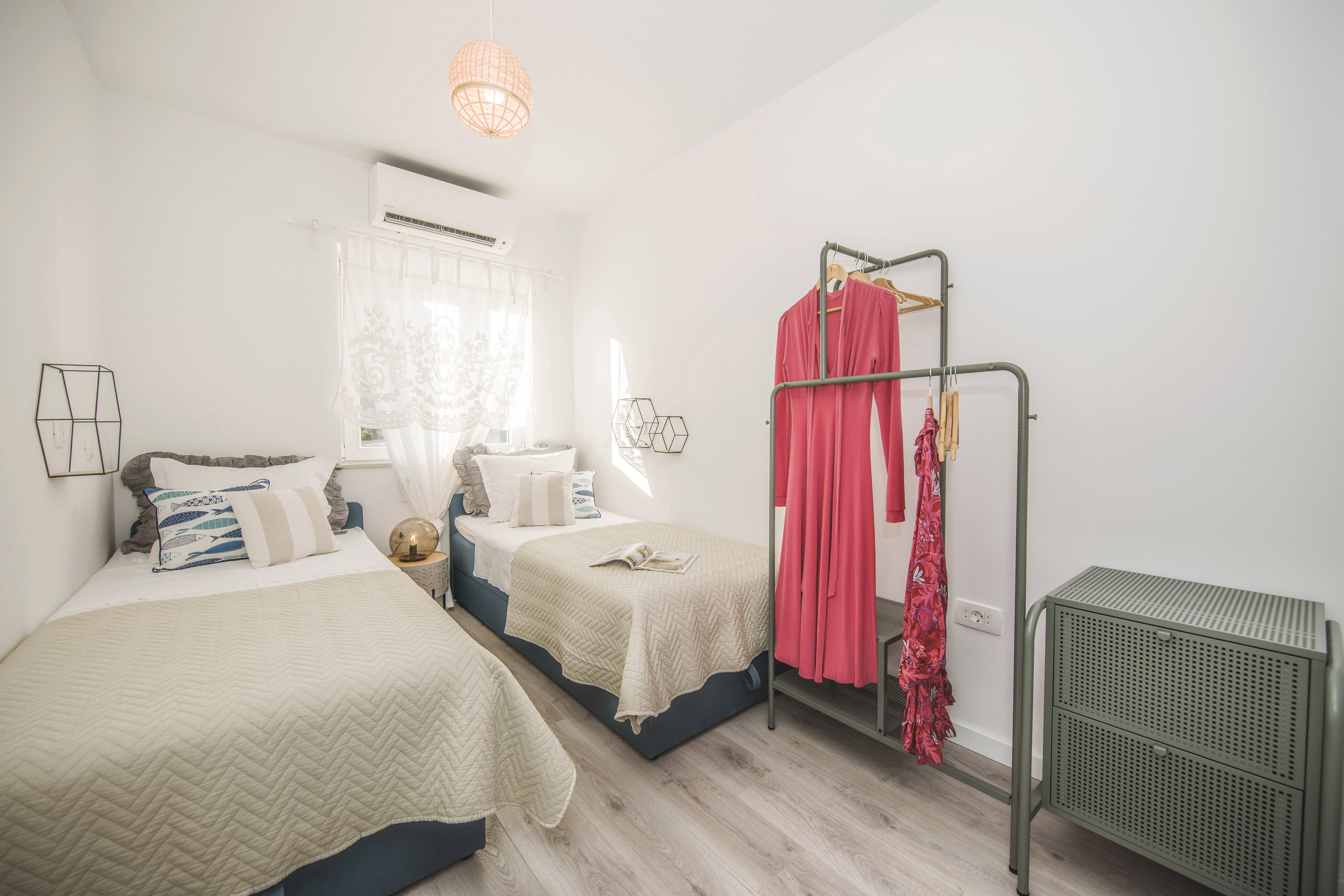 Four bedroom apartment near beach Pisak, Omiš  A-a