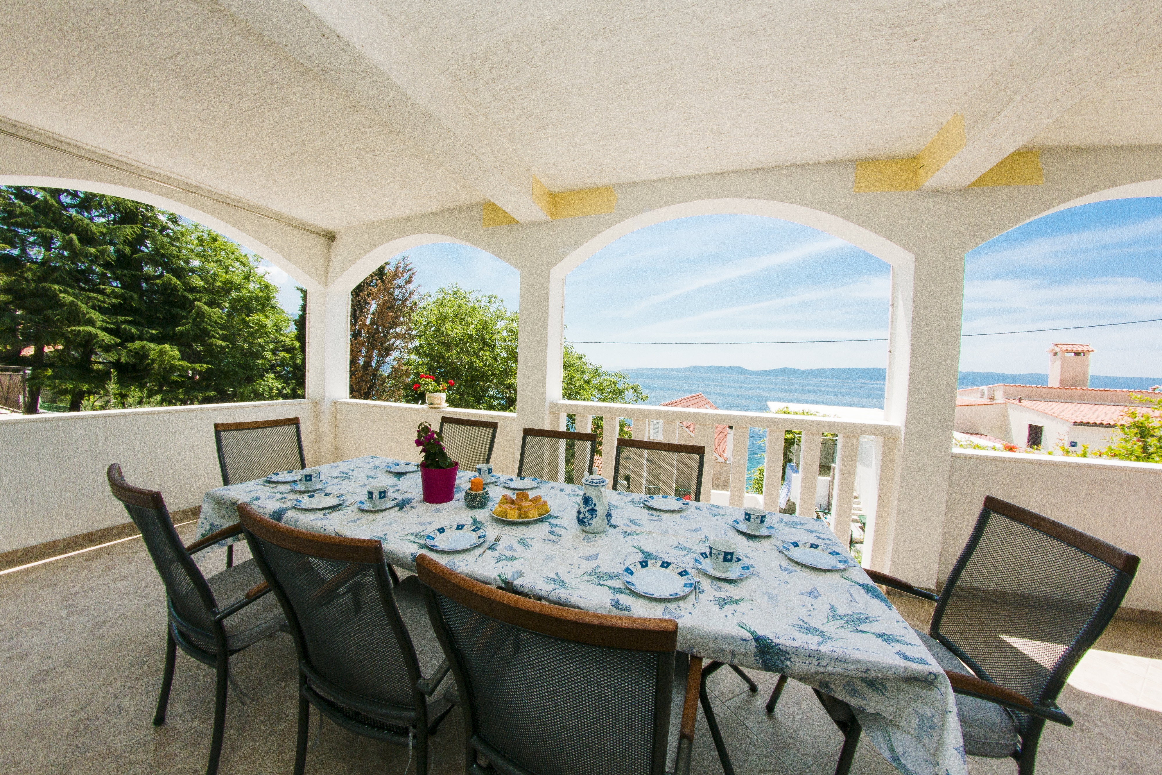 Four-bedroom apartment near beach Pisak, Omiš (A-1067-a)