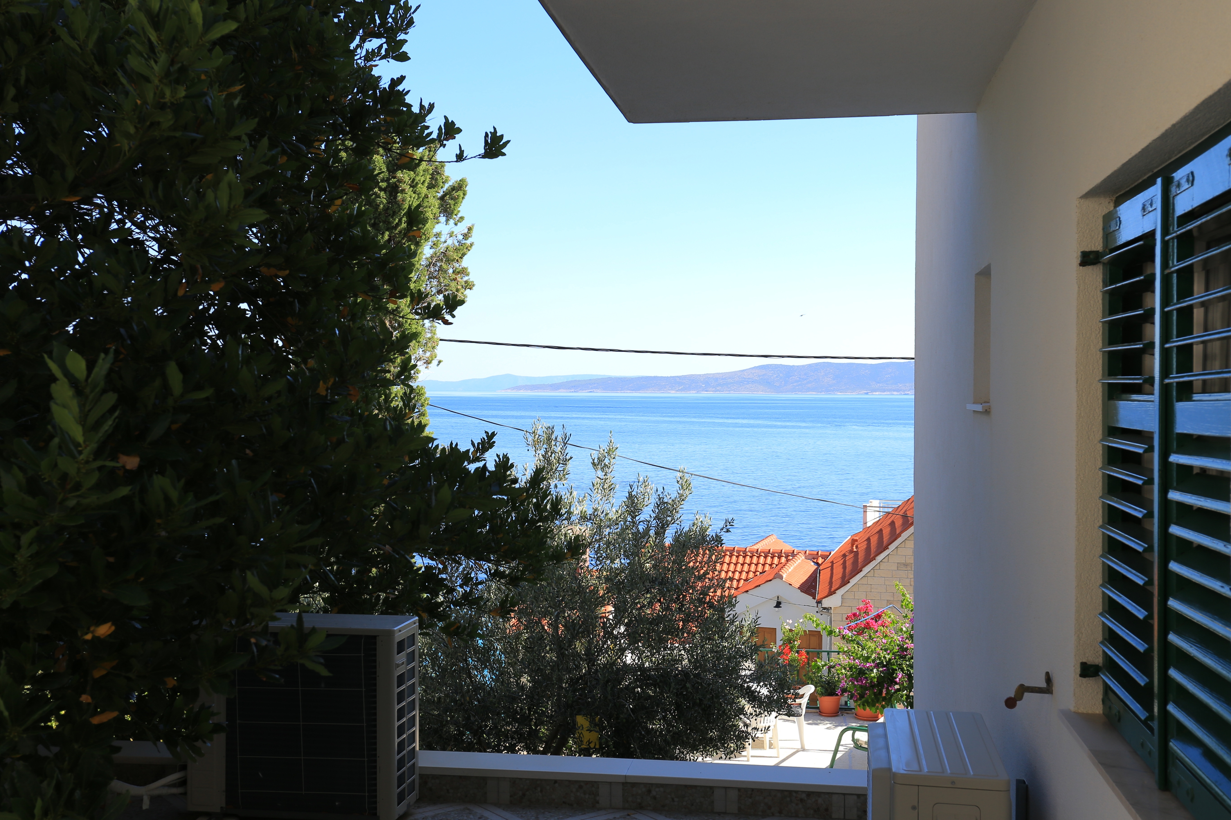 Four bedroom apartment near beach Pisak, Omiš  A-a