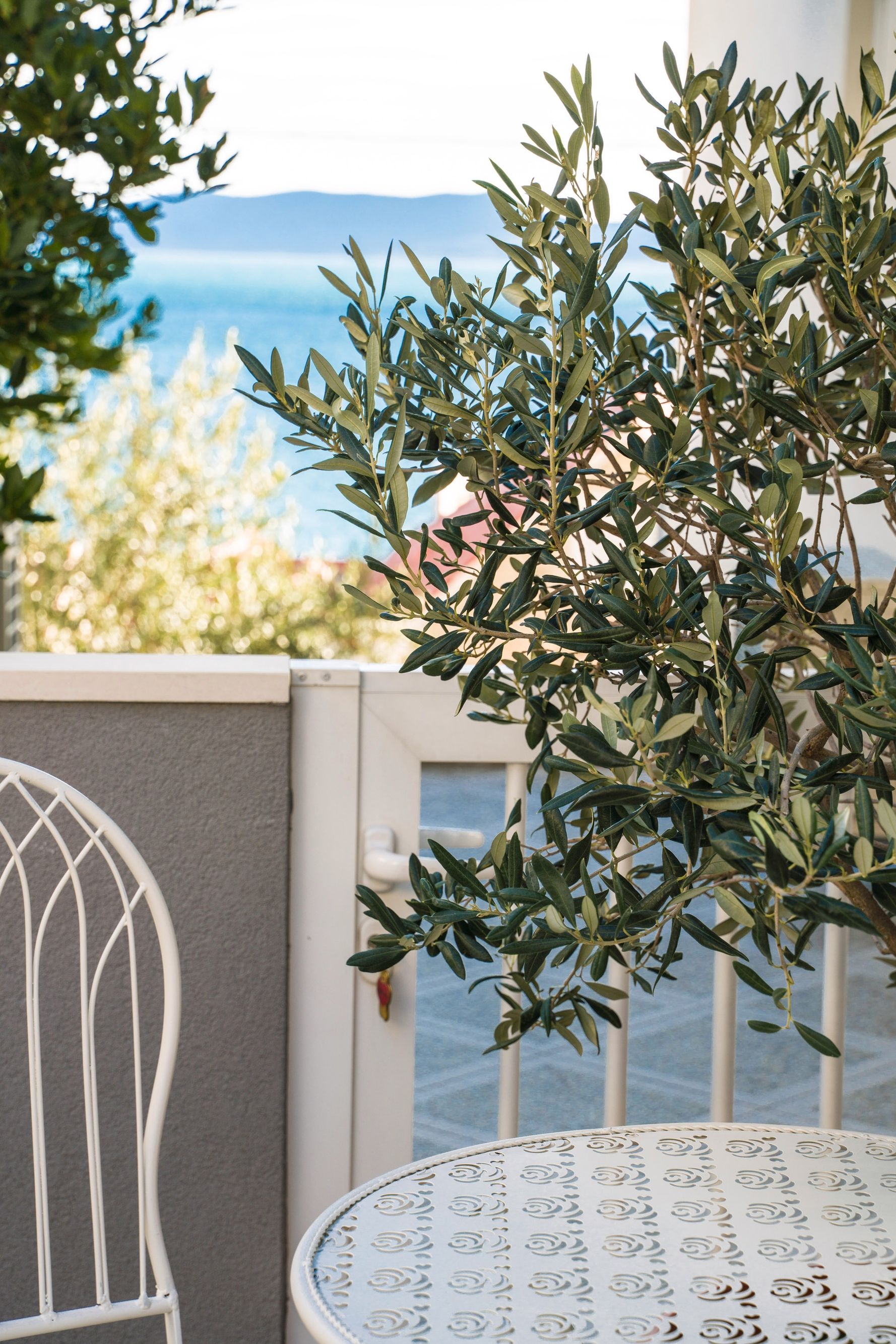 Four bedroom apartment near beach Pisak, Omiš  A-a