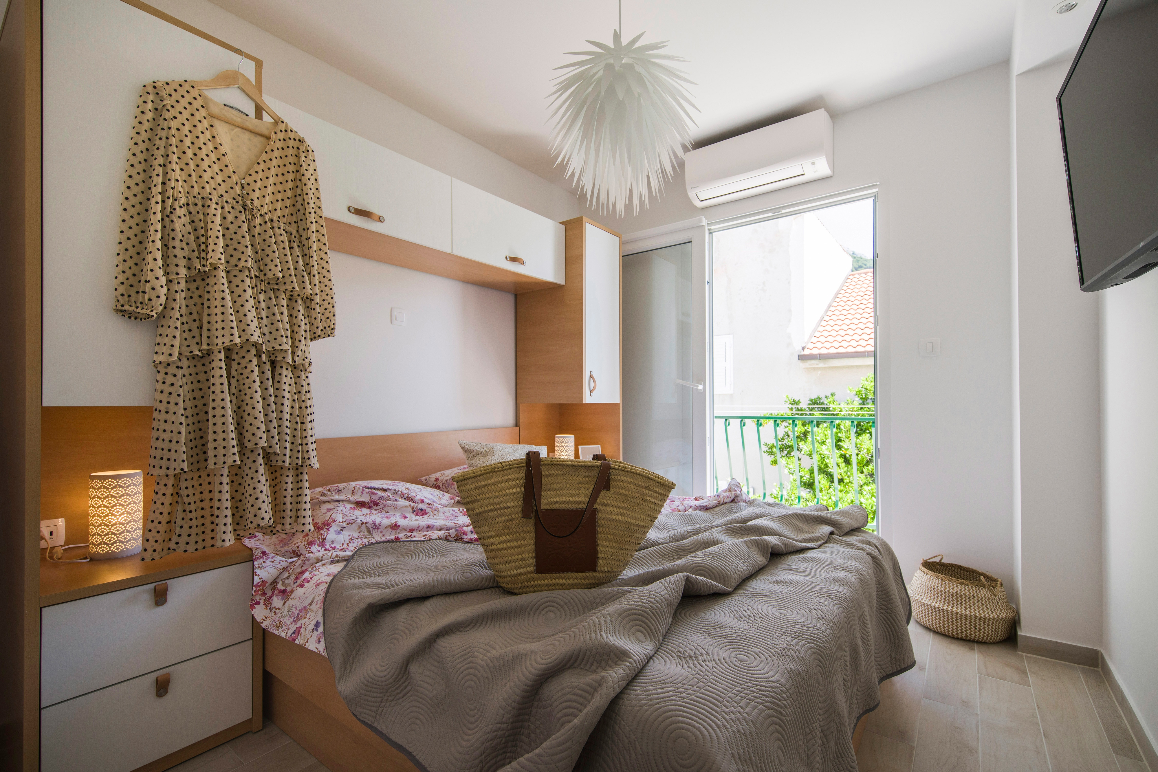 One bedroom apartment near beach Pisak, Omiš  A-b