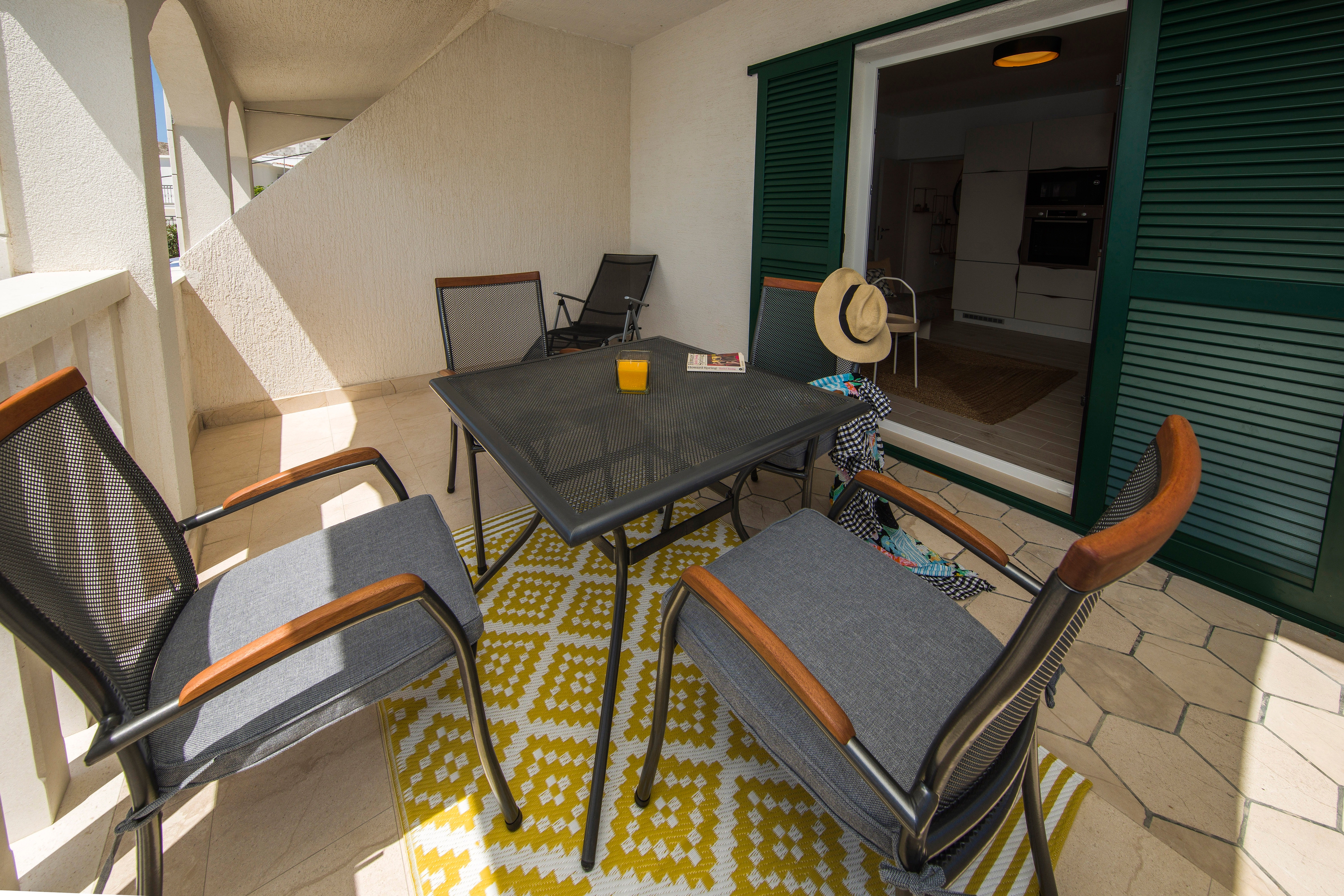 One bedroom apartment near beach Pisak, Omiš  A-b