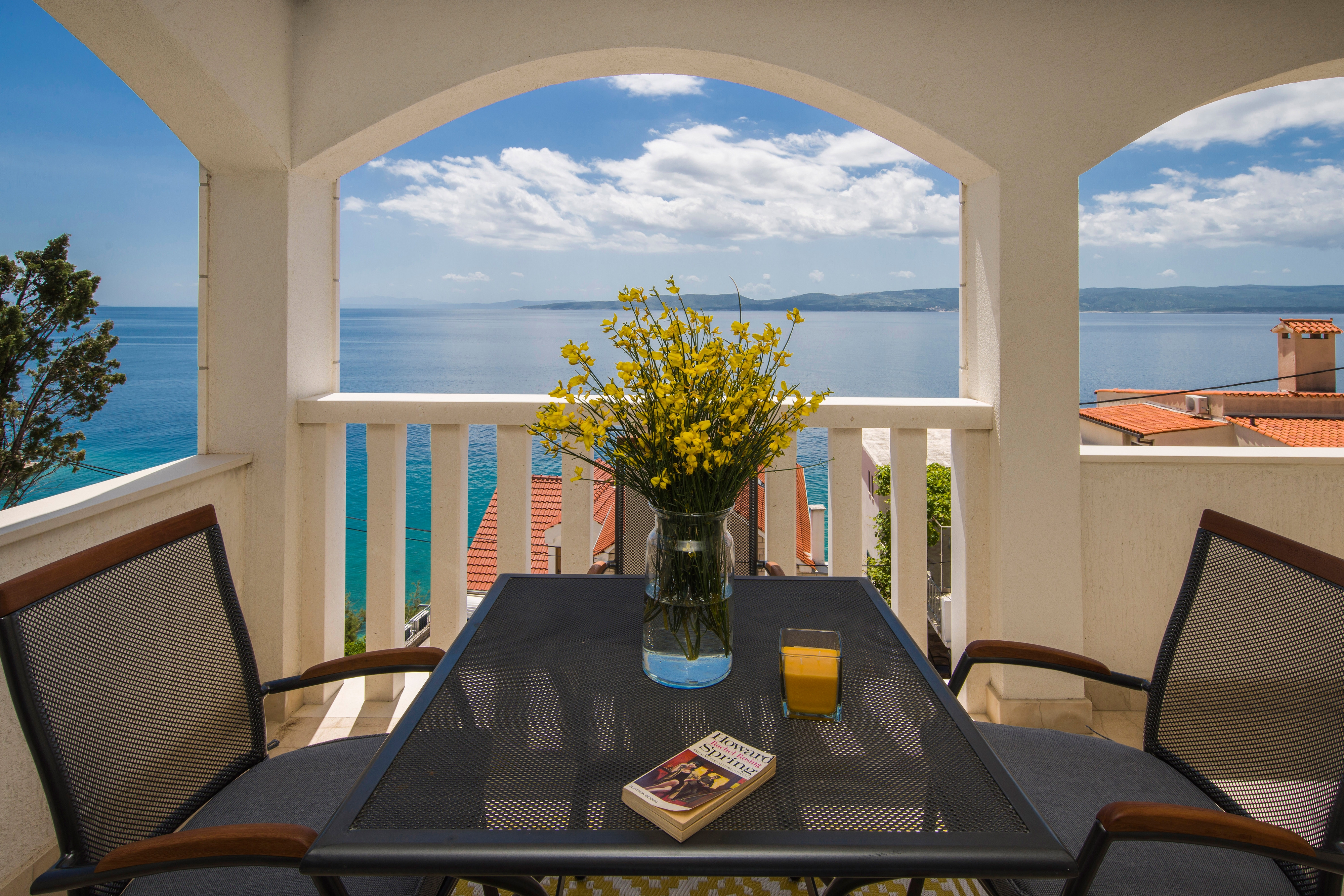 One bedroom apartment near beach Pisak, Omiš  A-b