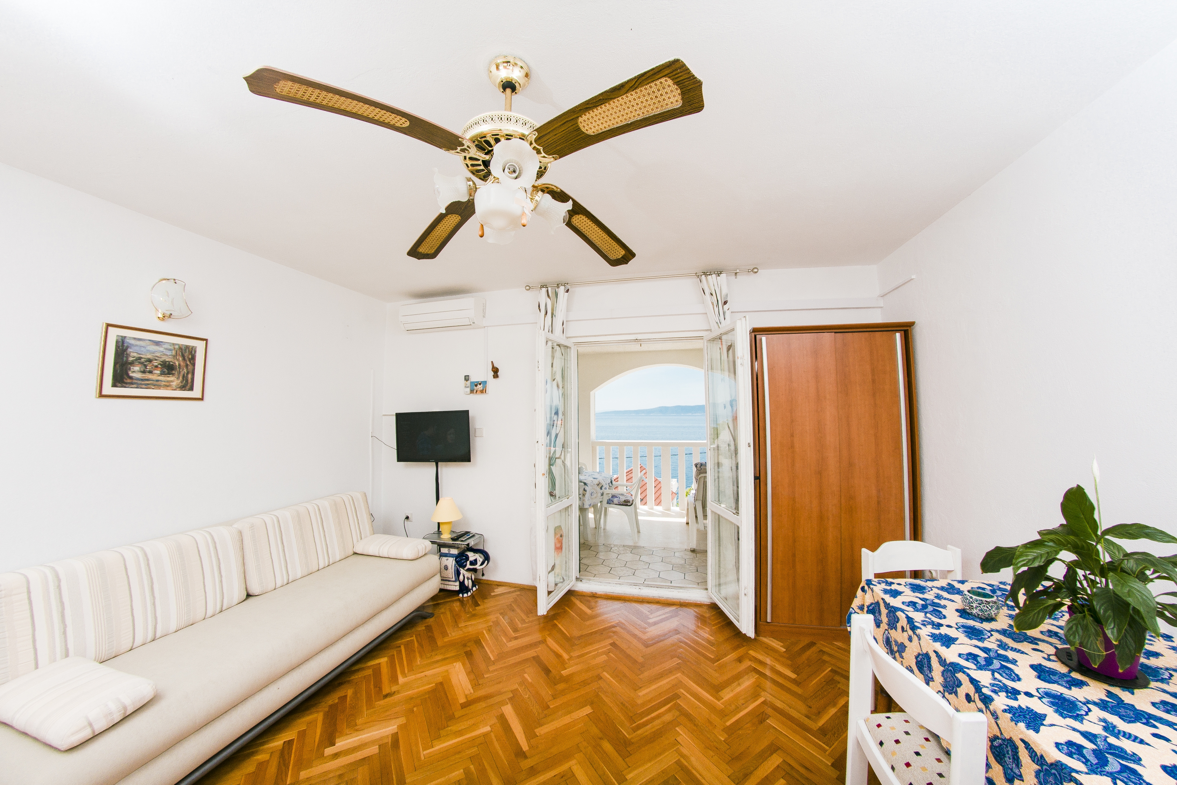One bedroom apartment near beach Pisak, Omiš (A-1067-c) One bedroom apartment near beach Pisak, Omiš (A-1067-c)