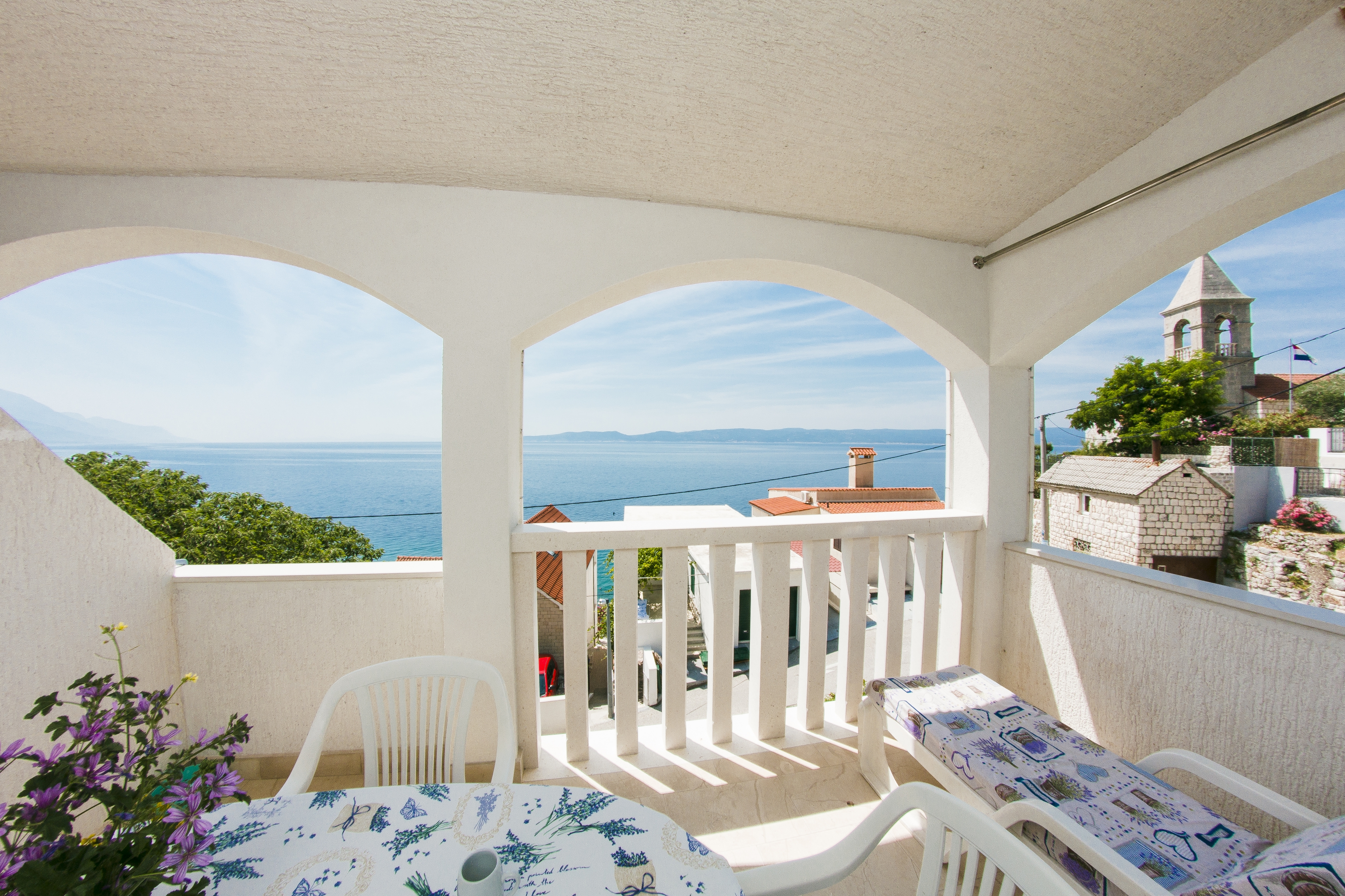 One bedroom apartment near beach Pisak, Omiš  A-c