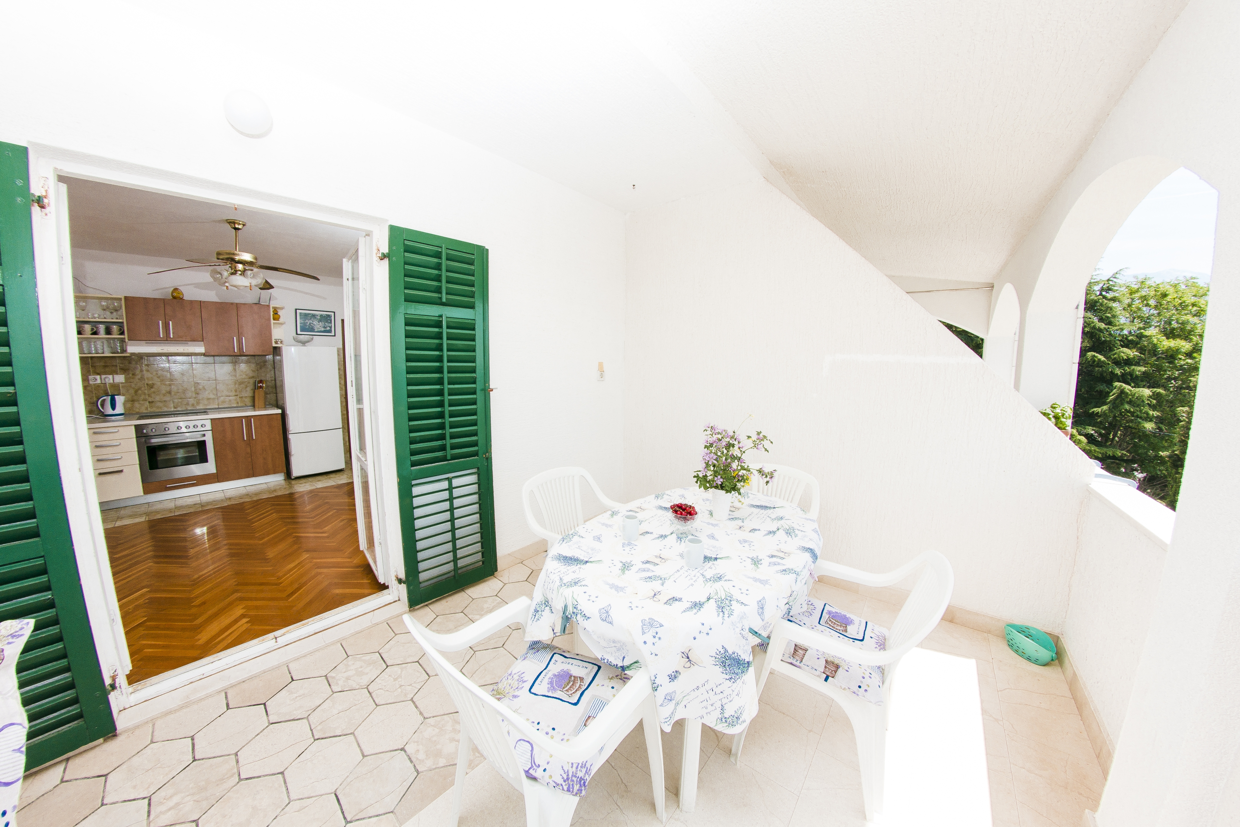 One bedroom apartment near beach Pisak, Omiš  A-c