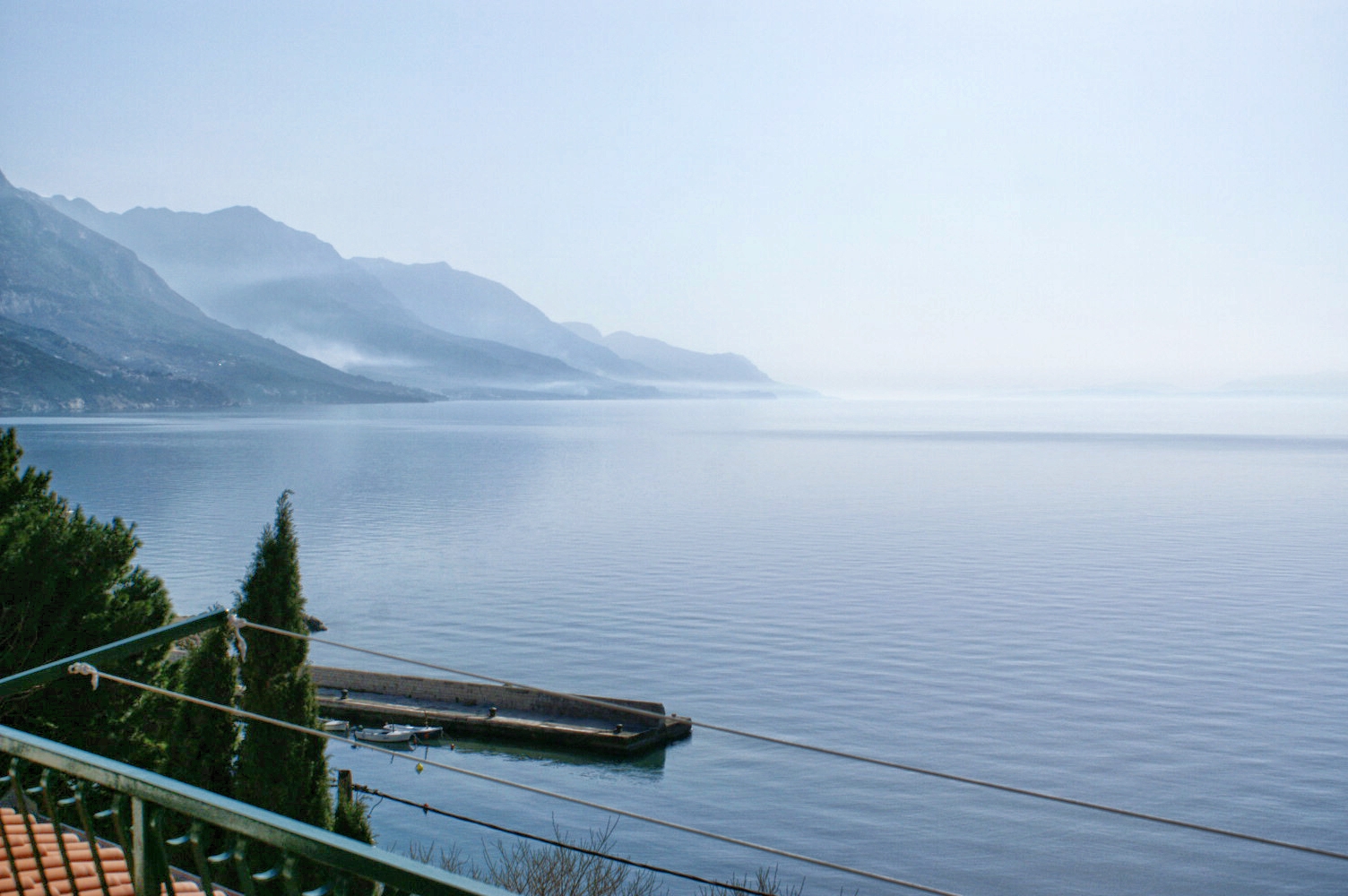 Two bedroom apartment near beach Pisak, Omiš  A-d