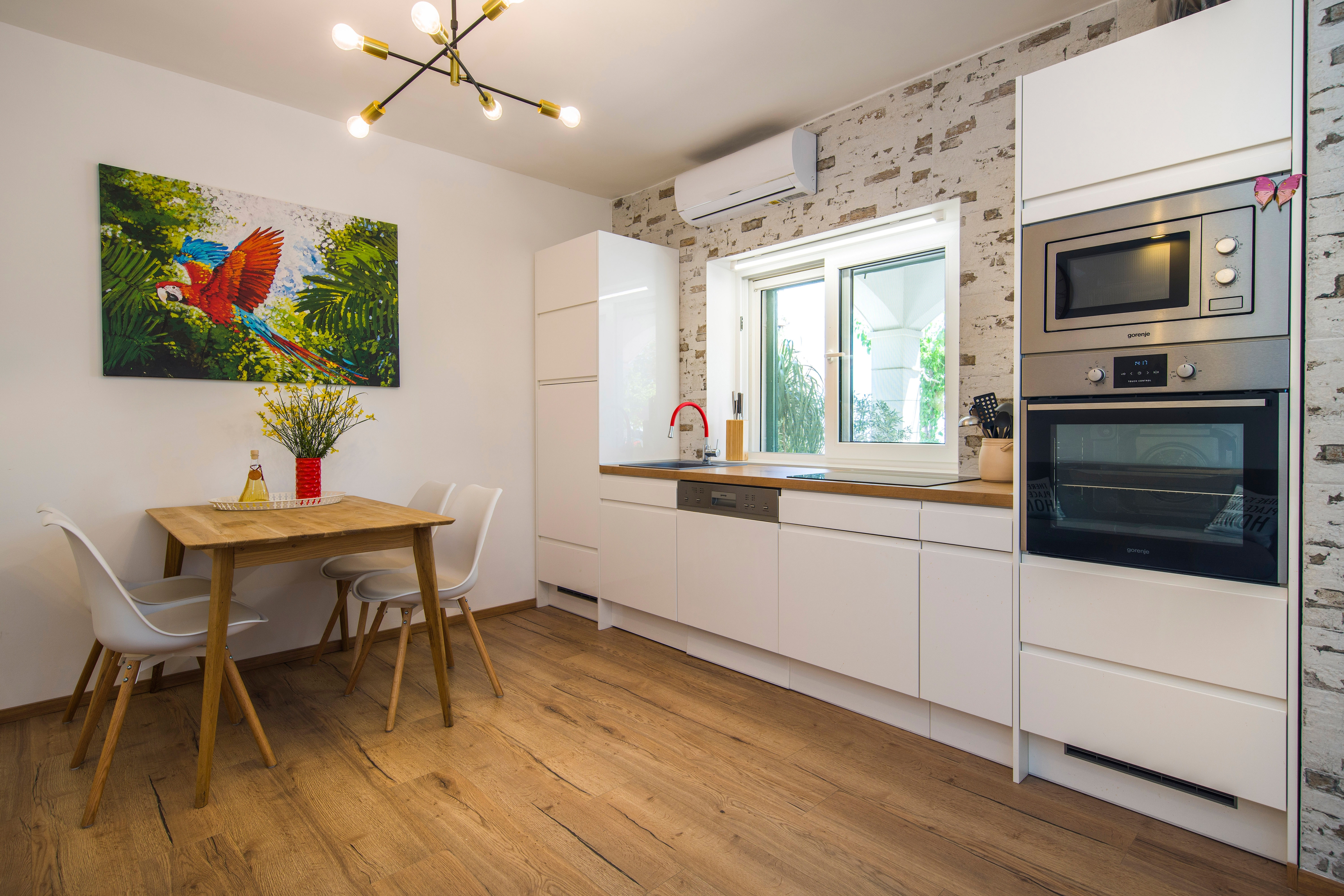 Top Omiš Pisak Top Omiš Pisak